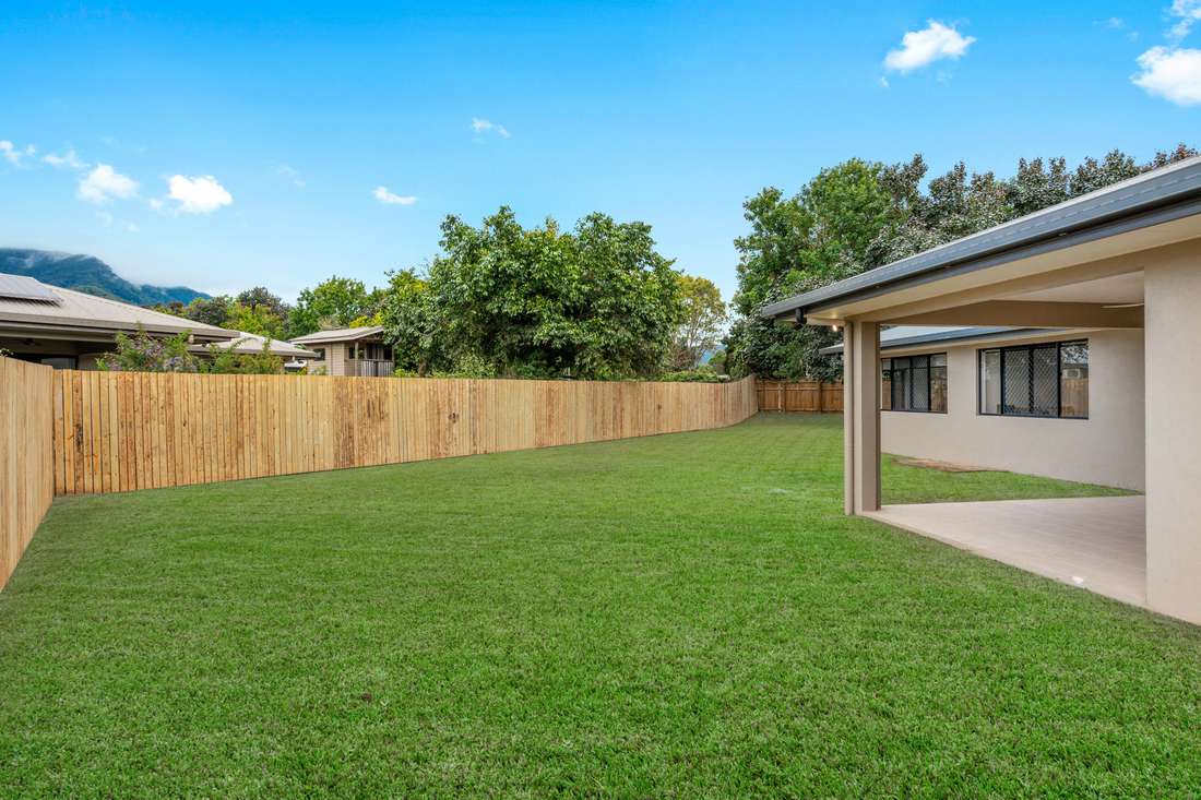 3 Mallory Close, Edmonton - Thumbnail 3
