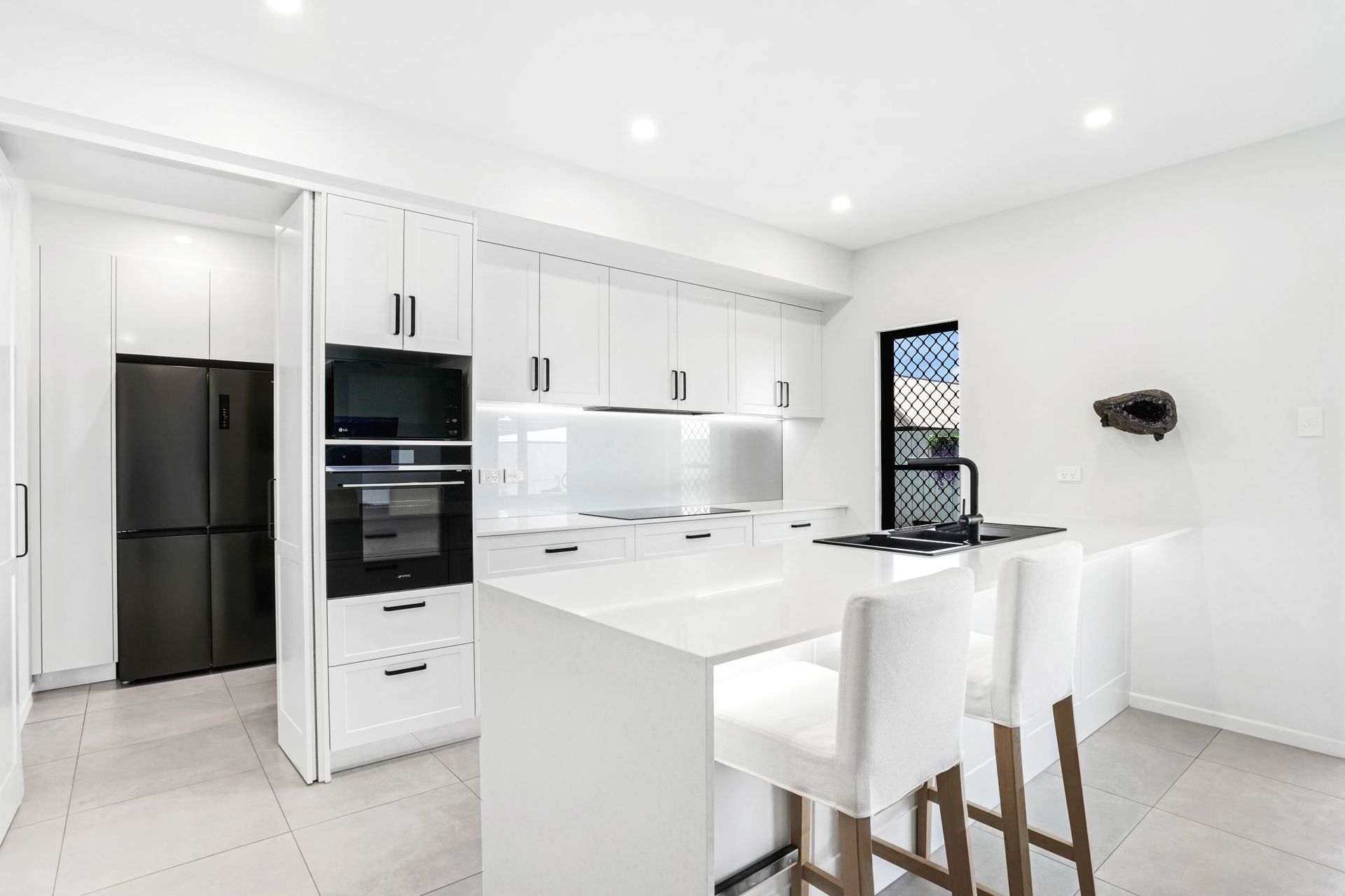 19 Rockingham Parade, Smithfield - Thumbnail 8