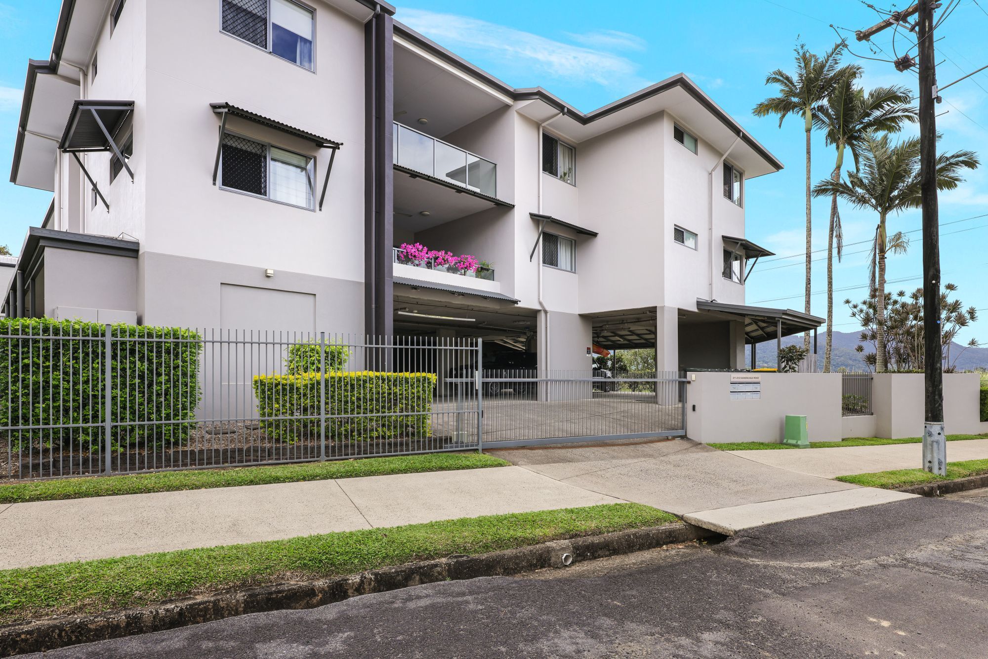 Photo 14 of 1/211-213 Kamerunga Road, Freshwater