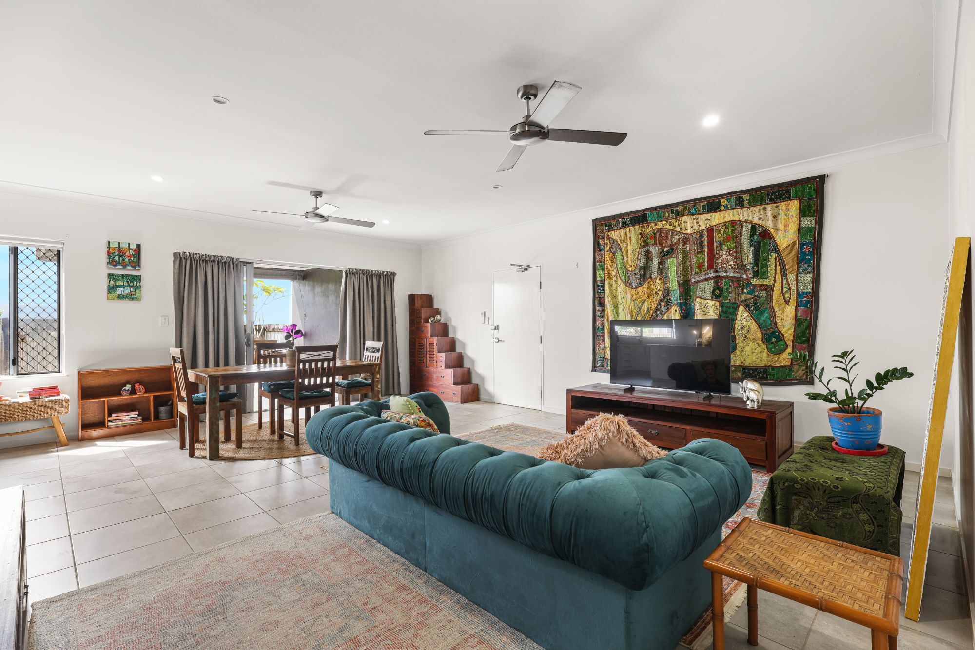 1/211-213 Kamerunga Road, Freshwater - Image 1