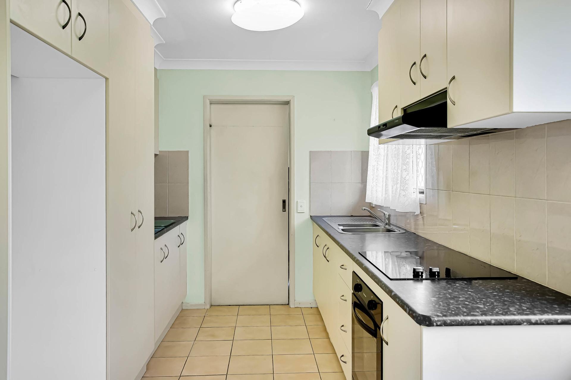 12 Forestglen Crescent, Browns Plains - Thumbnail 2