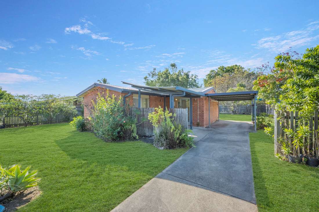 6 Saltbush Boulevard
