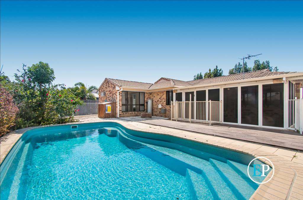 6 Plumtree Place