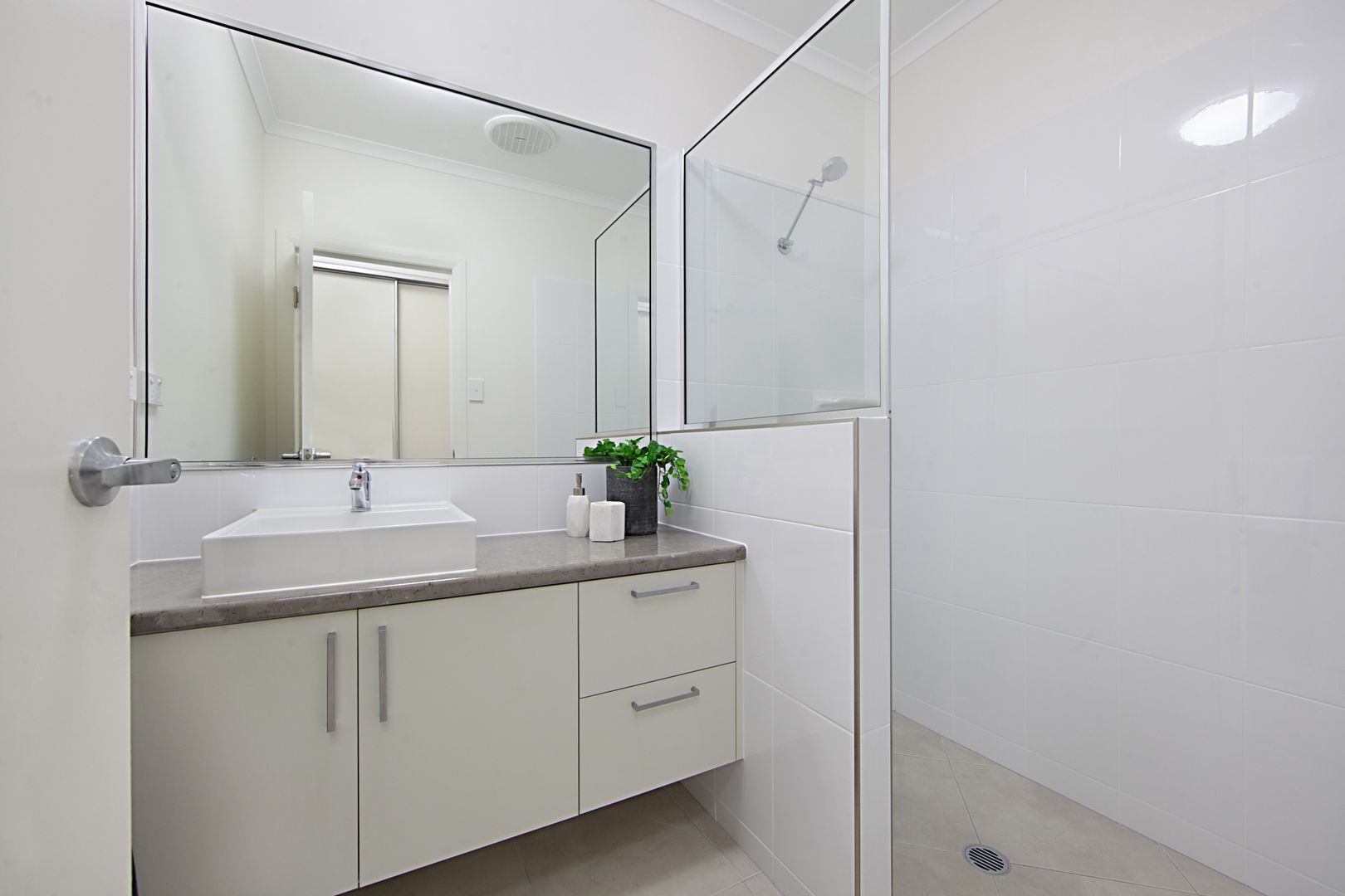 41 Holyoak Avenue, Oonoonba - Thumbnail 6