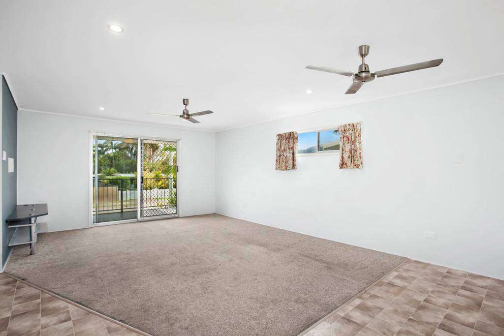 Photo 3 of 20 Yvette Street, Kelso
