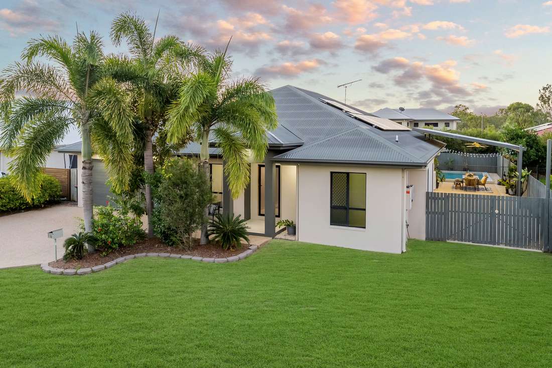 16 Ashmore Crescent