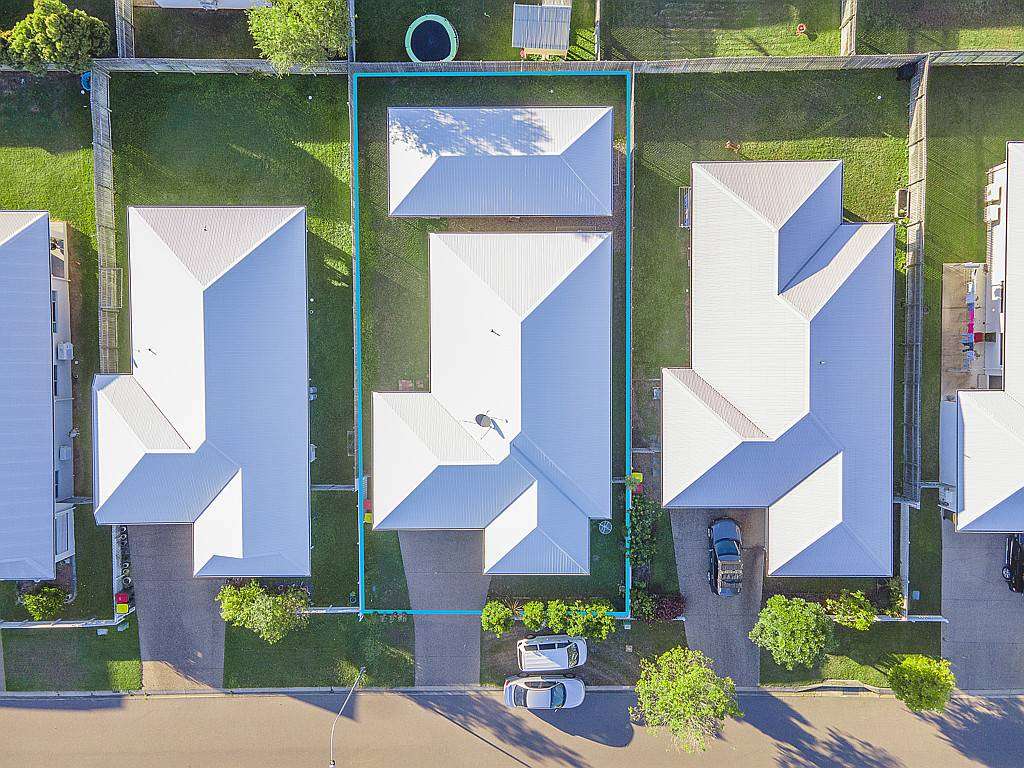 32 Sunning Street, Shaw - Thumbnail 2