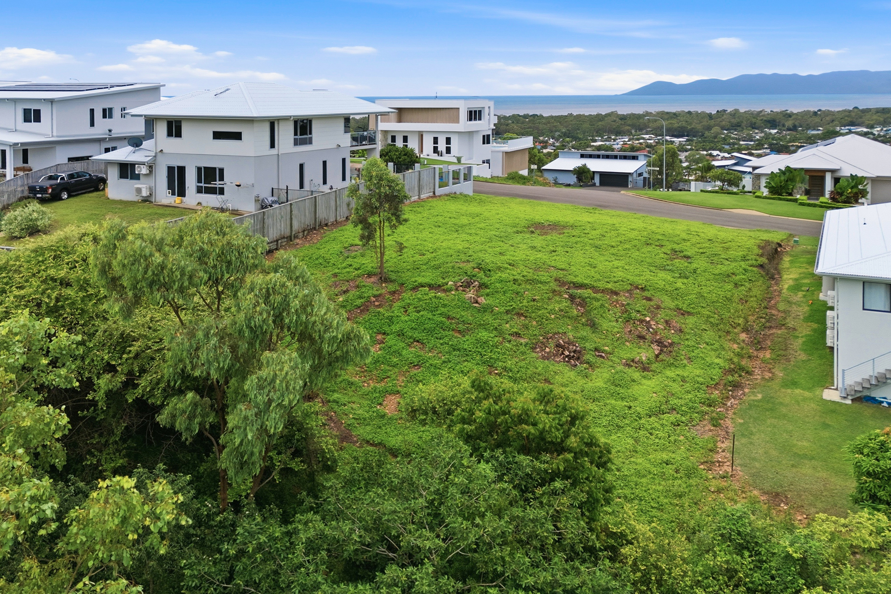 83 Goicoechea Drive, Bushland Beach - Thumbnail 3