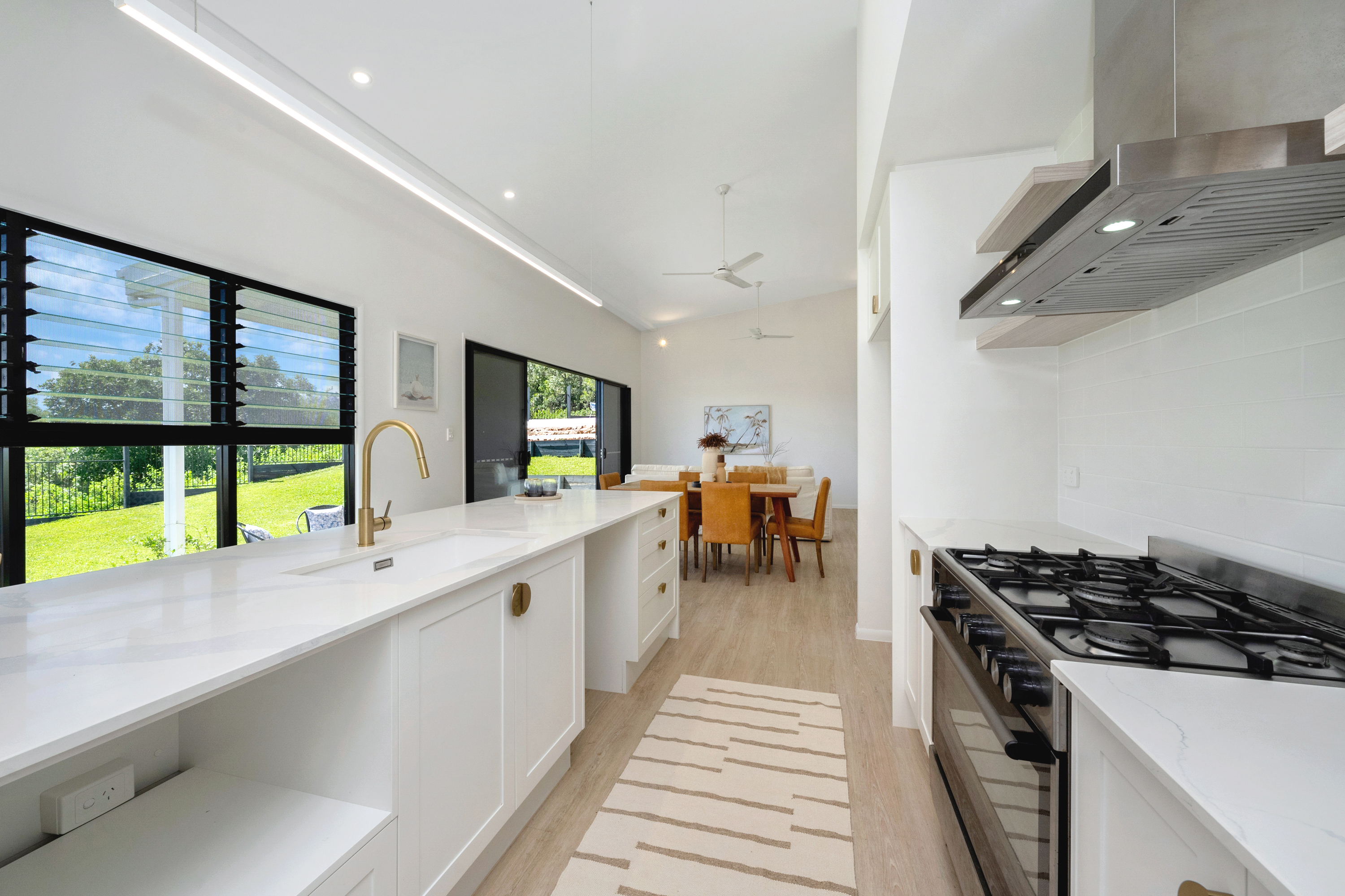 7 Baird Court, Bushland Beach - Thumbnail 8