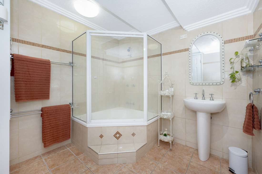 38 William Street, West End - Thumbnail 8