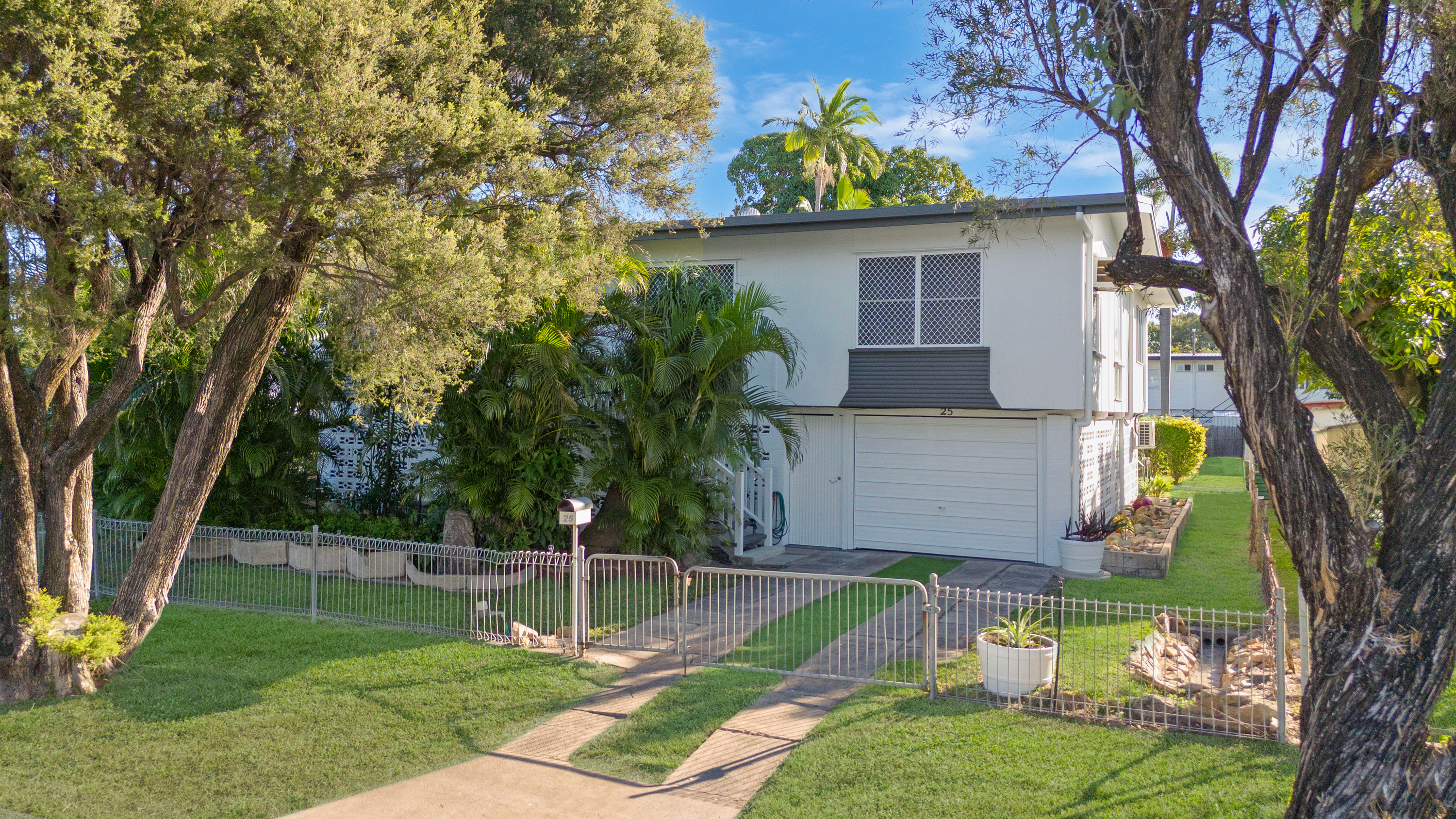 25 Illoura Street, Cranbrook - Image 1