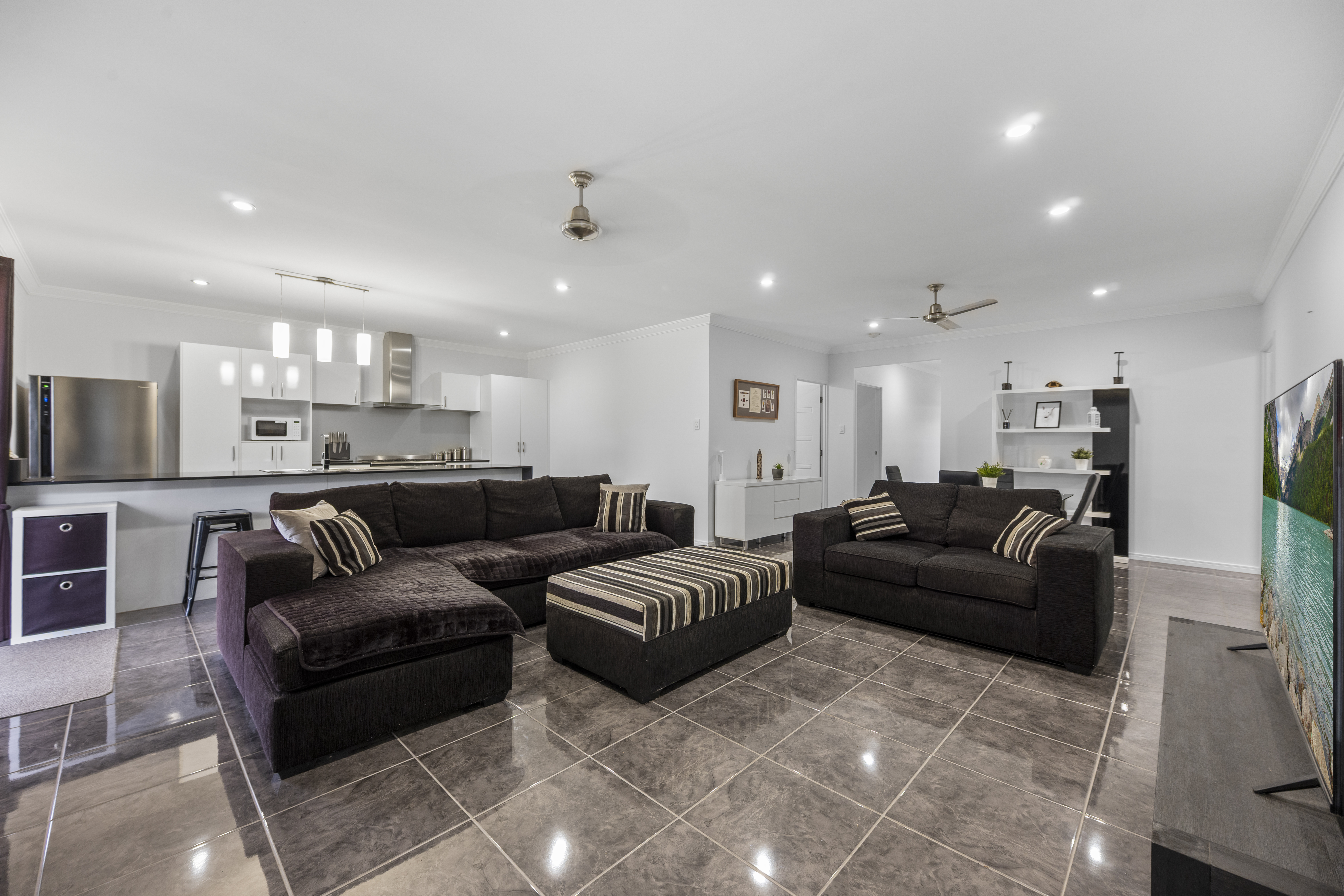 7 Tracey Street, Balgal Beach - Thumbnail 3