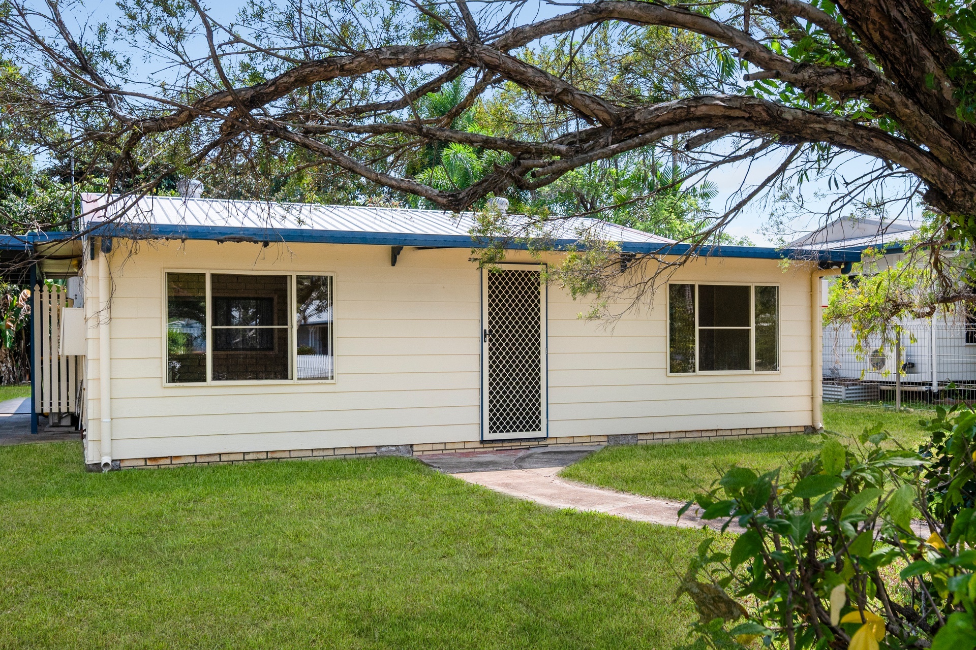 178 Ocean Parade, Balgal Beach - Thumbnail 3