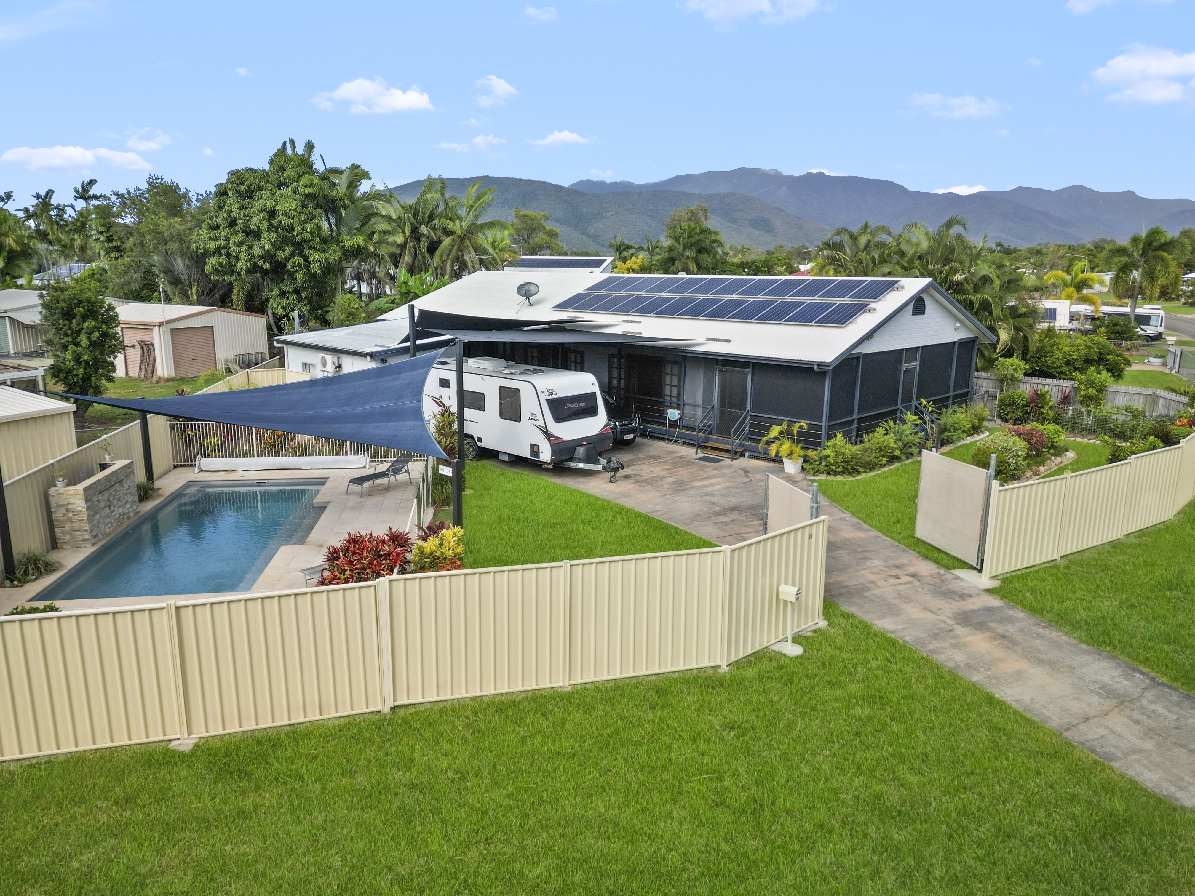 20 Augusta Drive, Balgal Beach - Thumbnail 2