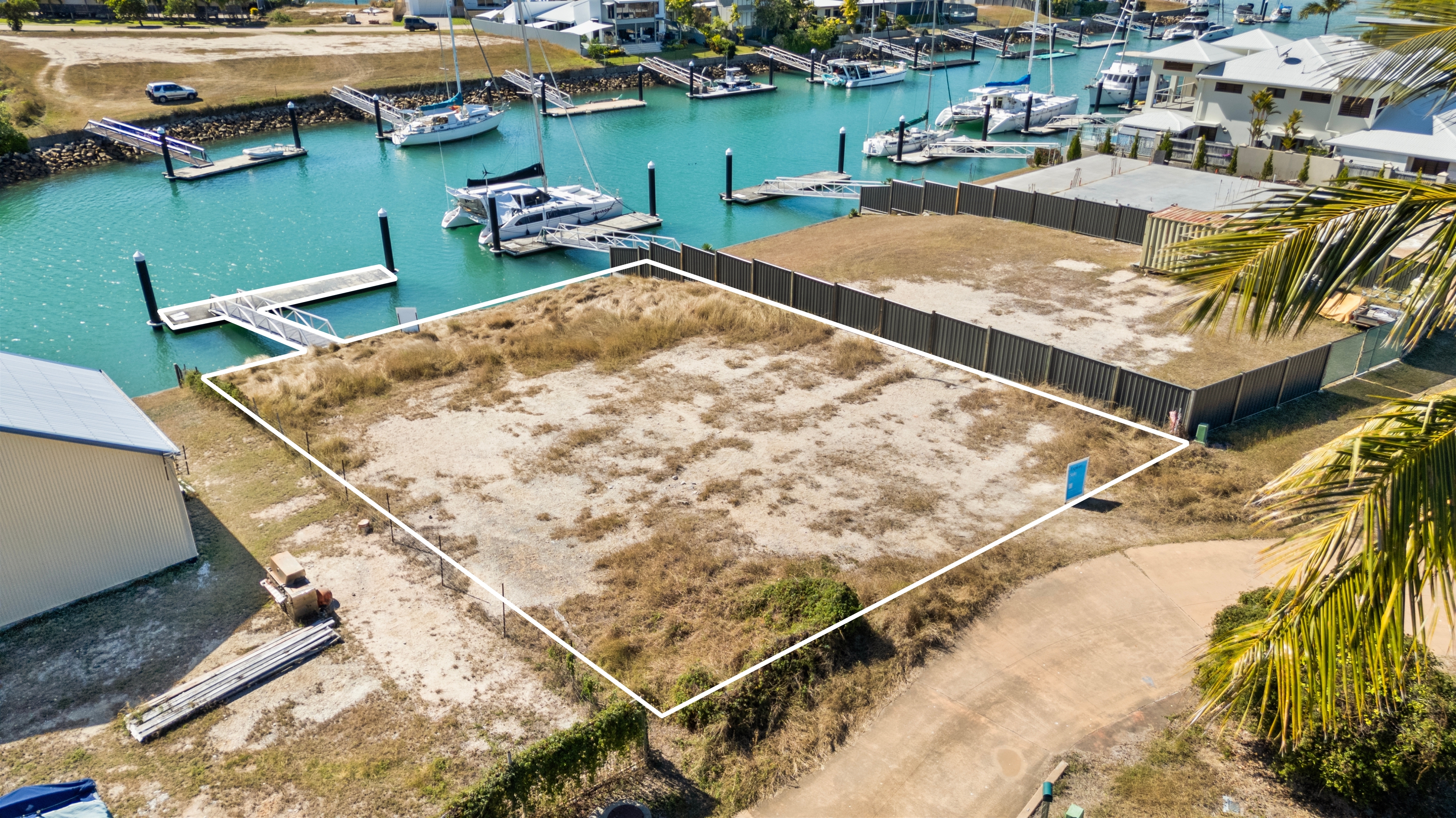 23 Esplanade, Nelly Bay - Thumbnail 3