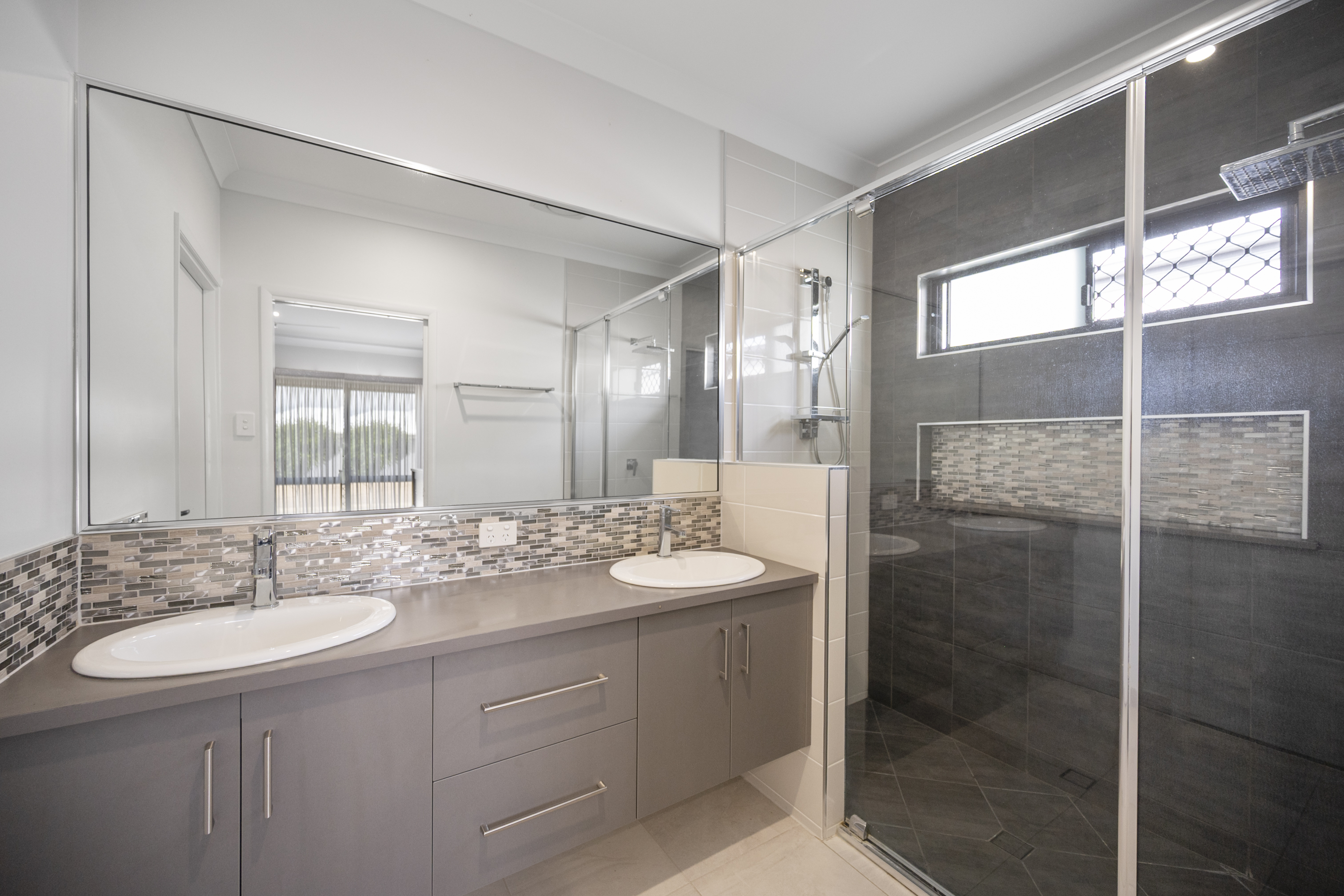 15 Delaware Green, Mount Louisa - Thumbnail 6