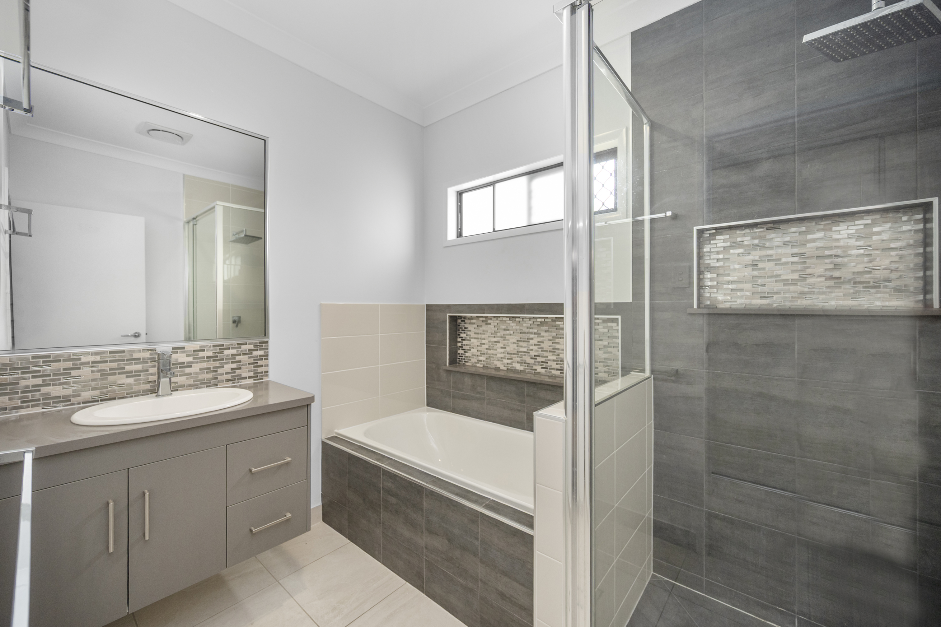 15 Delaware Green, Mount Louisa - Thumbnail 8