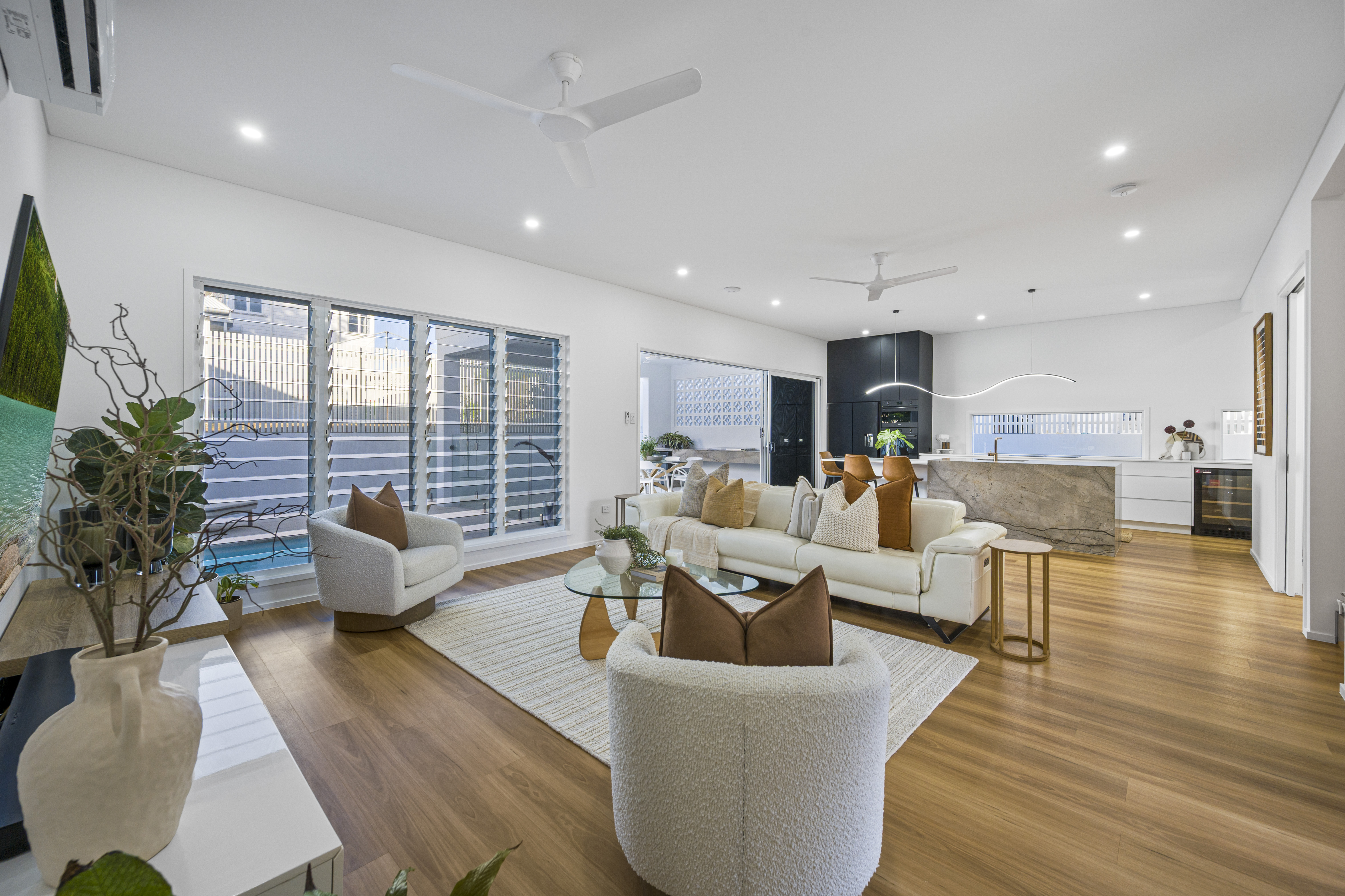 155 Mitchell Street, North Ward - Thumbnail 2
