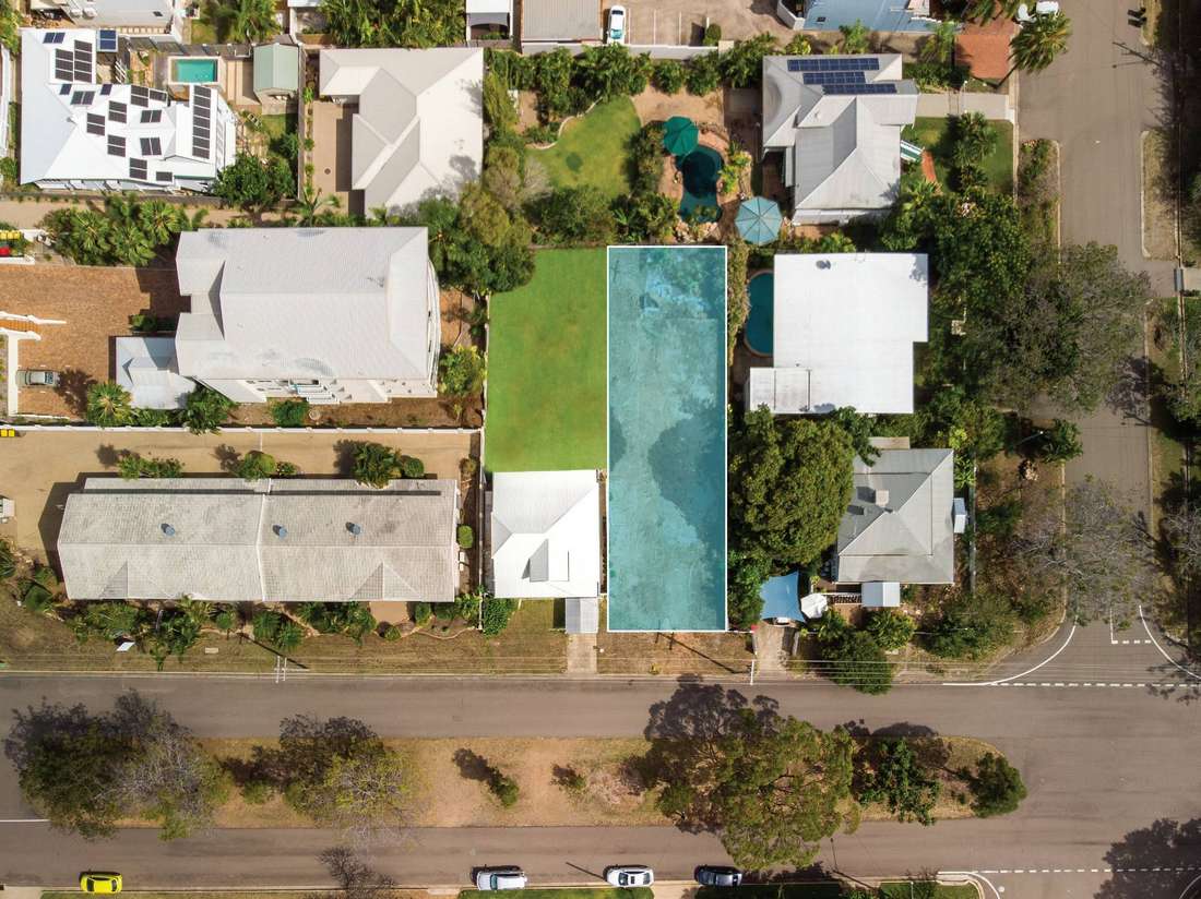 1/10 Stuart Street, North Ward - Thumbnail 2