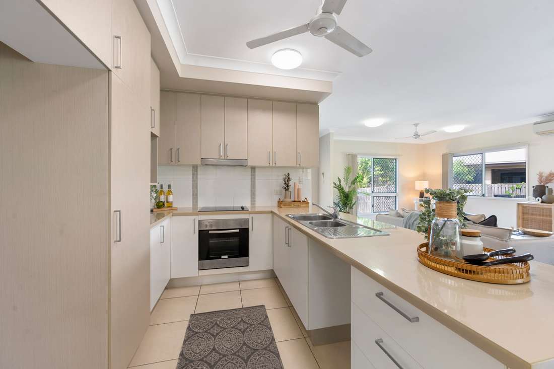 Photo 5 of 25 Coorabin Avenue, Douglas