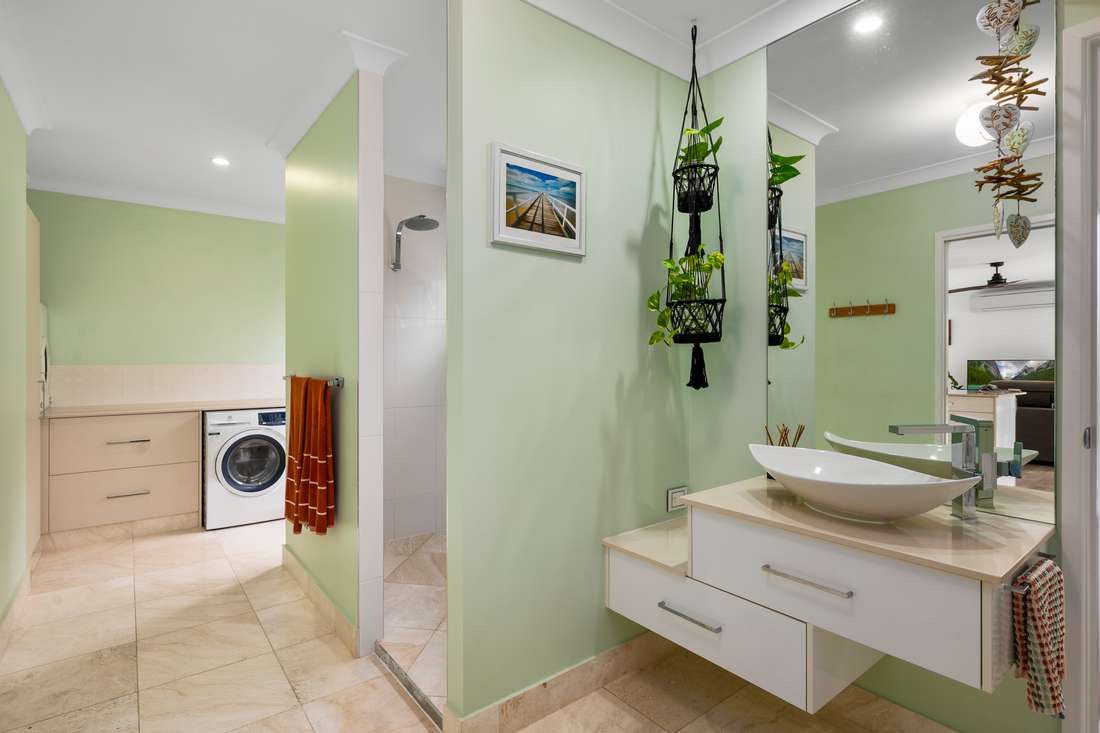 Photo 10 of 3 Denison Court, Toomulla