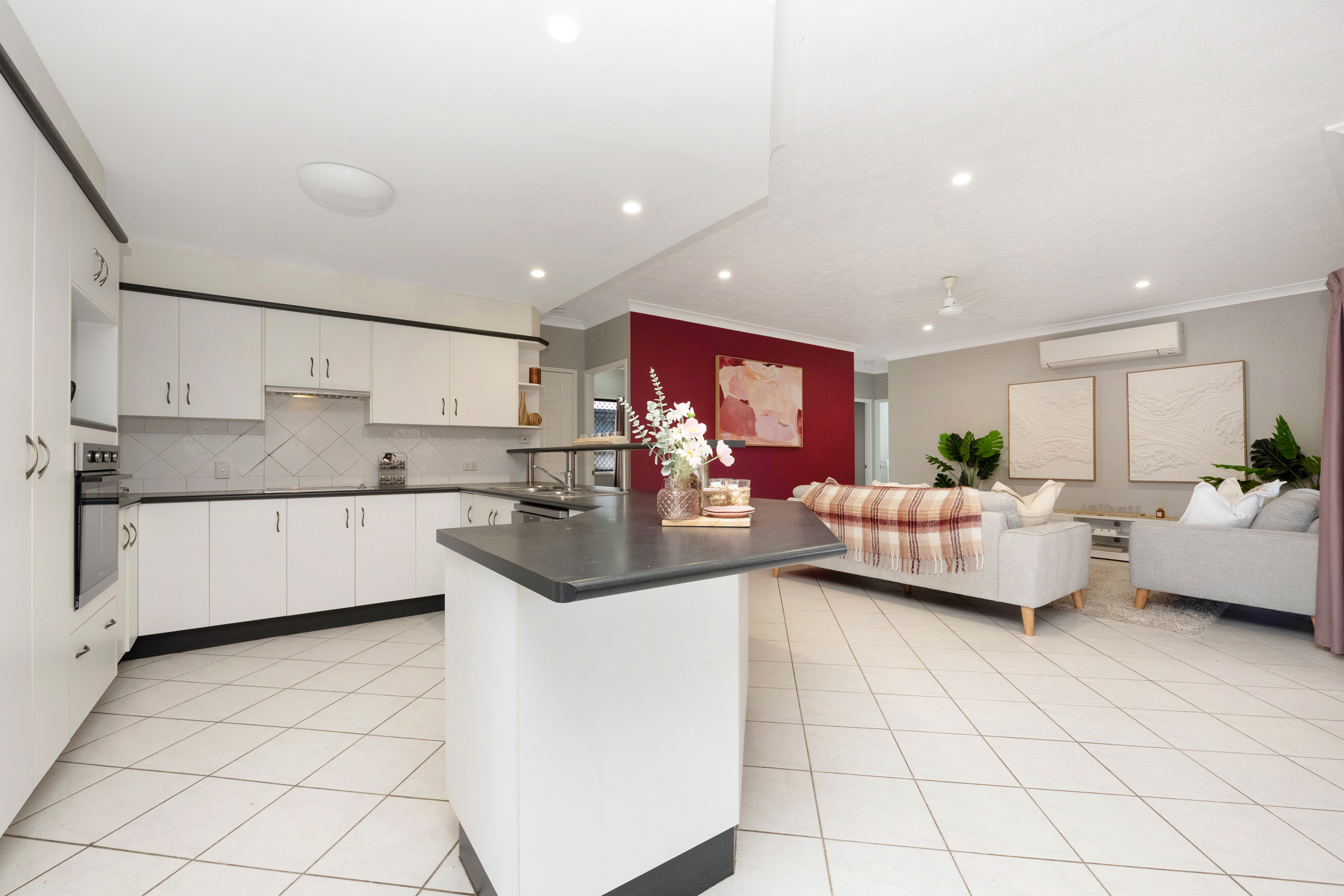 6 Squires Crescent, Kirwan - Thumbnail 2
