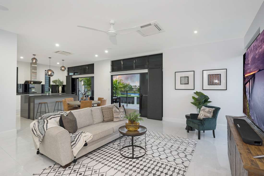 44 Springbrook Pde, Idalia - Thumbnail 4