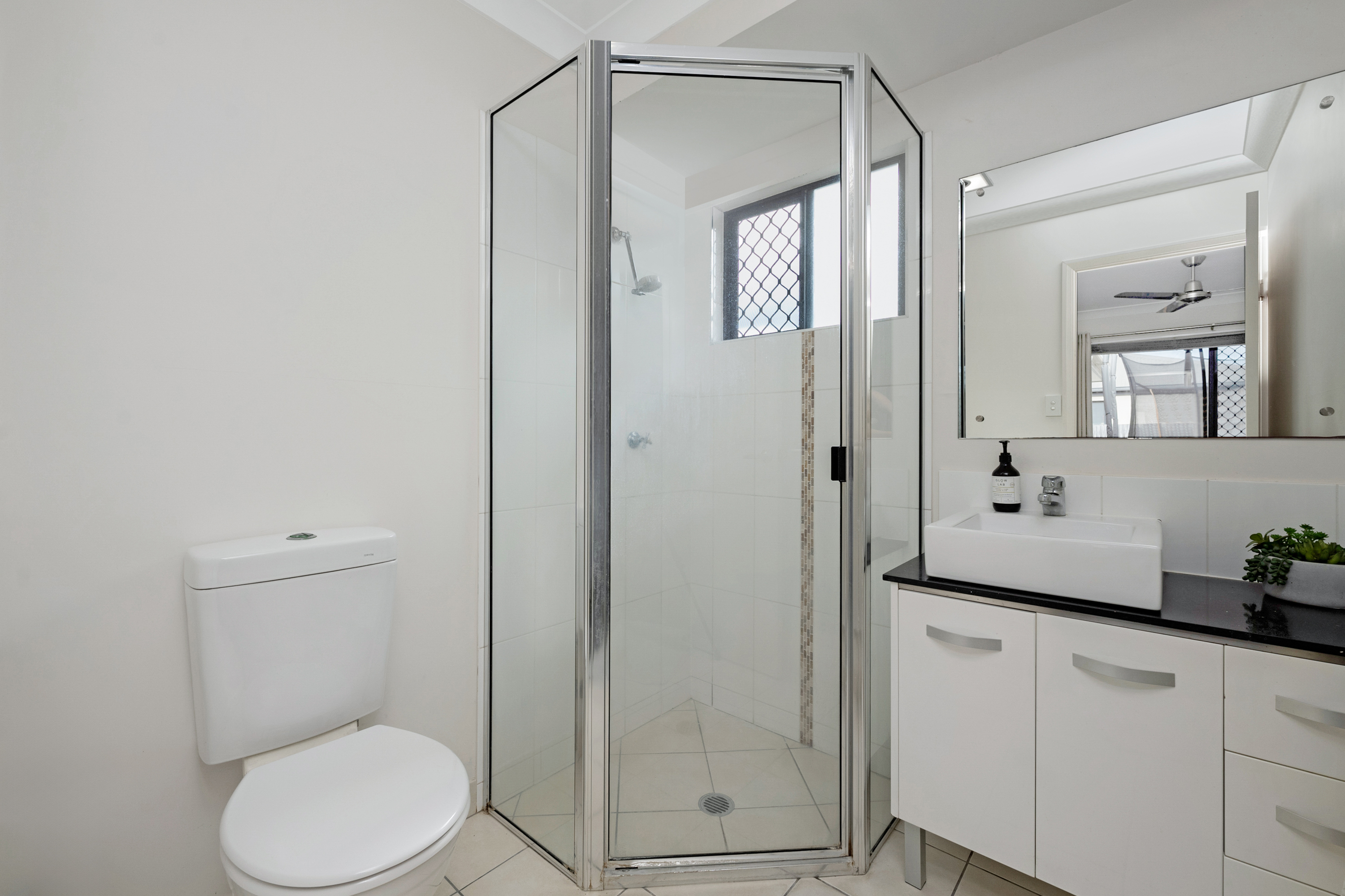24 Kroymans Drive, Mount Louisa - Thumbnail 8