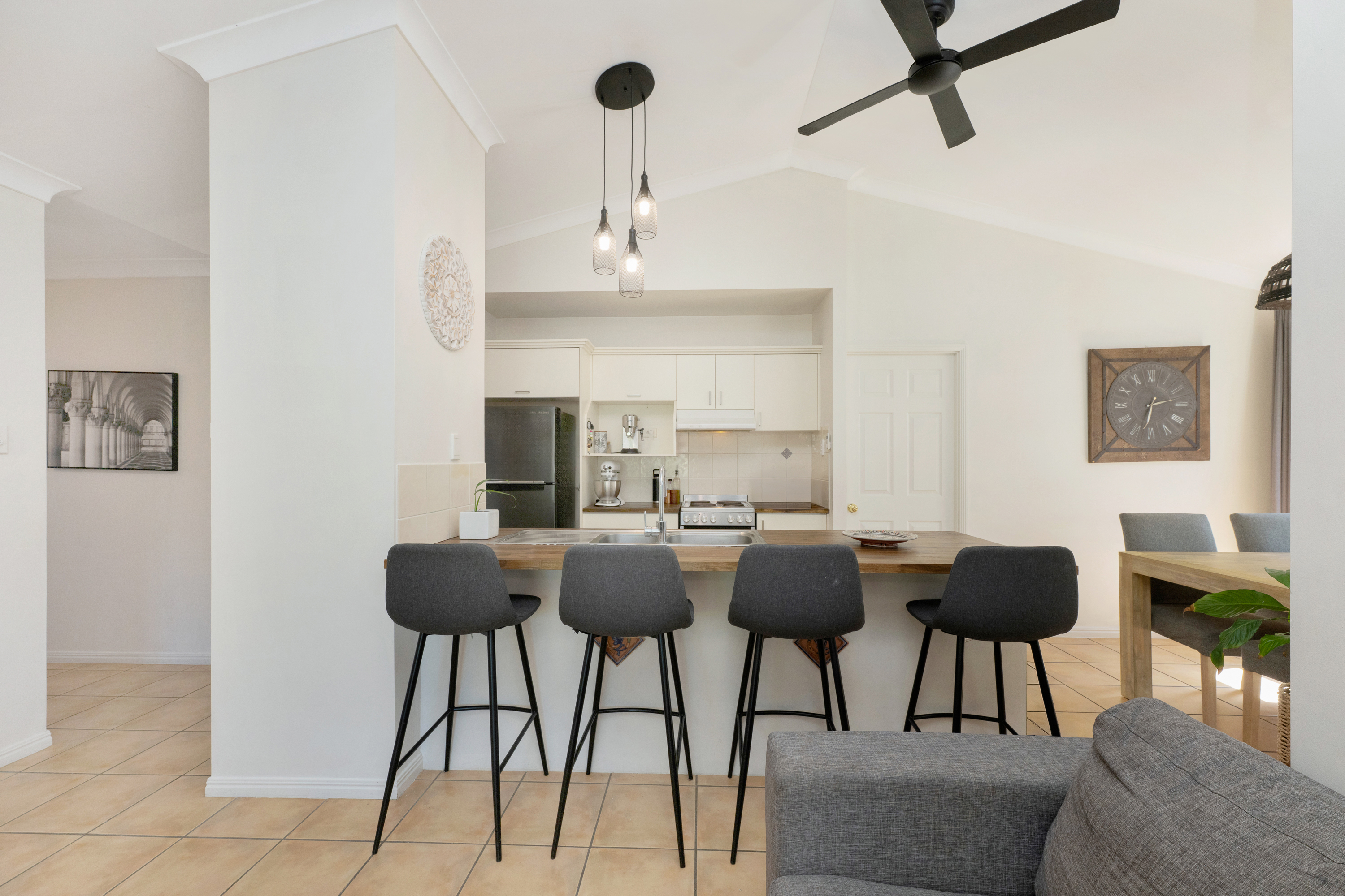 48 Regatta Crescent, Douglas - Thumbnail 3