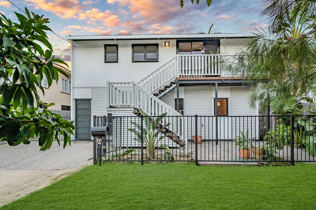 32 Cook Street