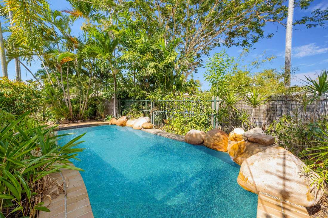 5 Shirleen Crescent