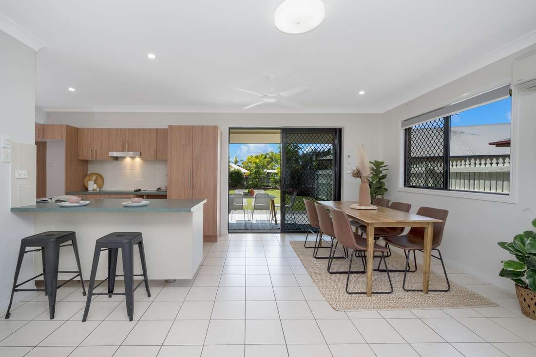 81 Estuary Pde, Douglas - Thumbnail 2