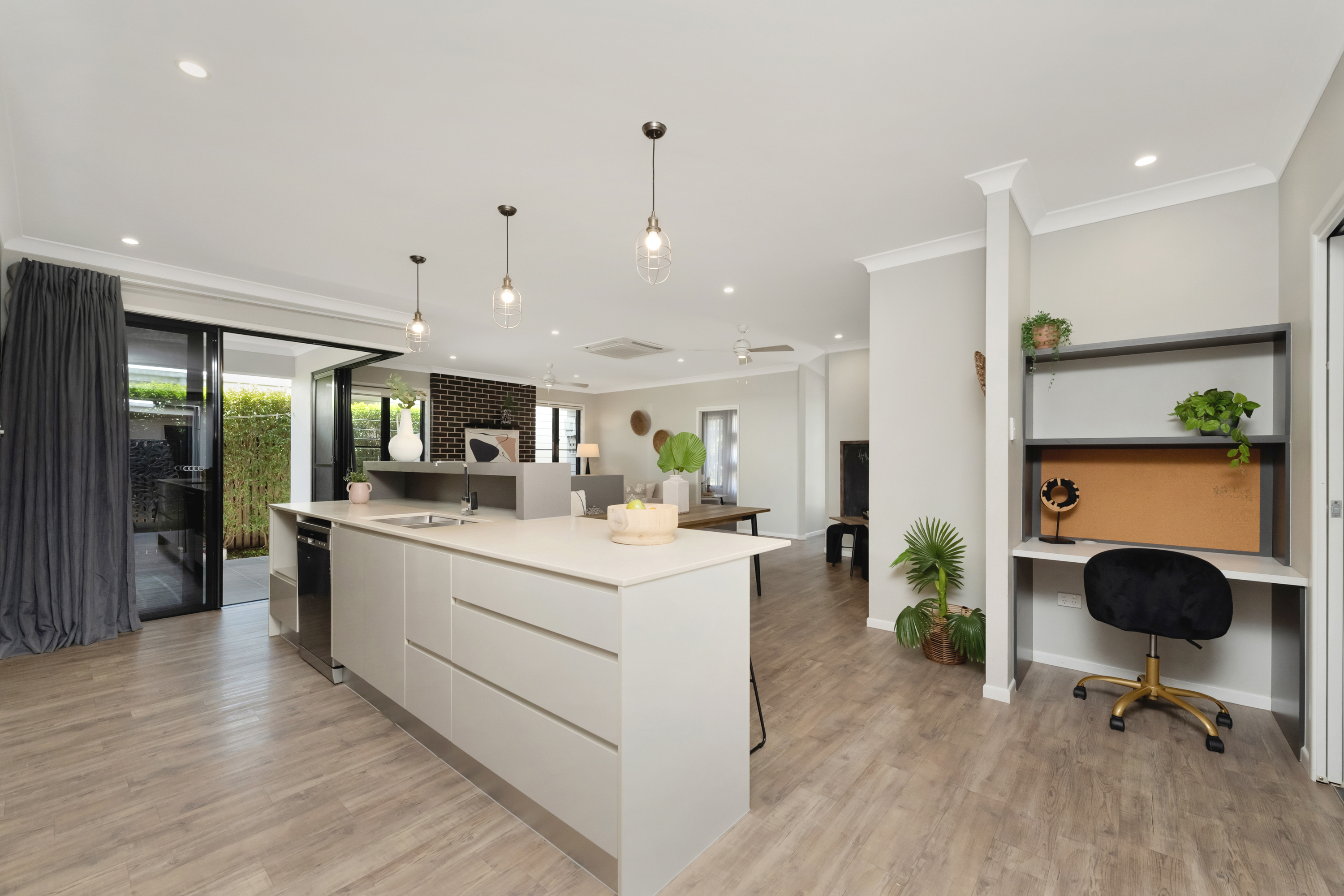 131 Sunhaven Boulevard, Burdell - Thumbnail 3