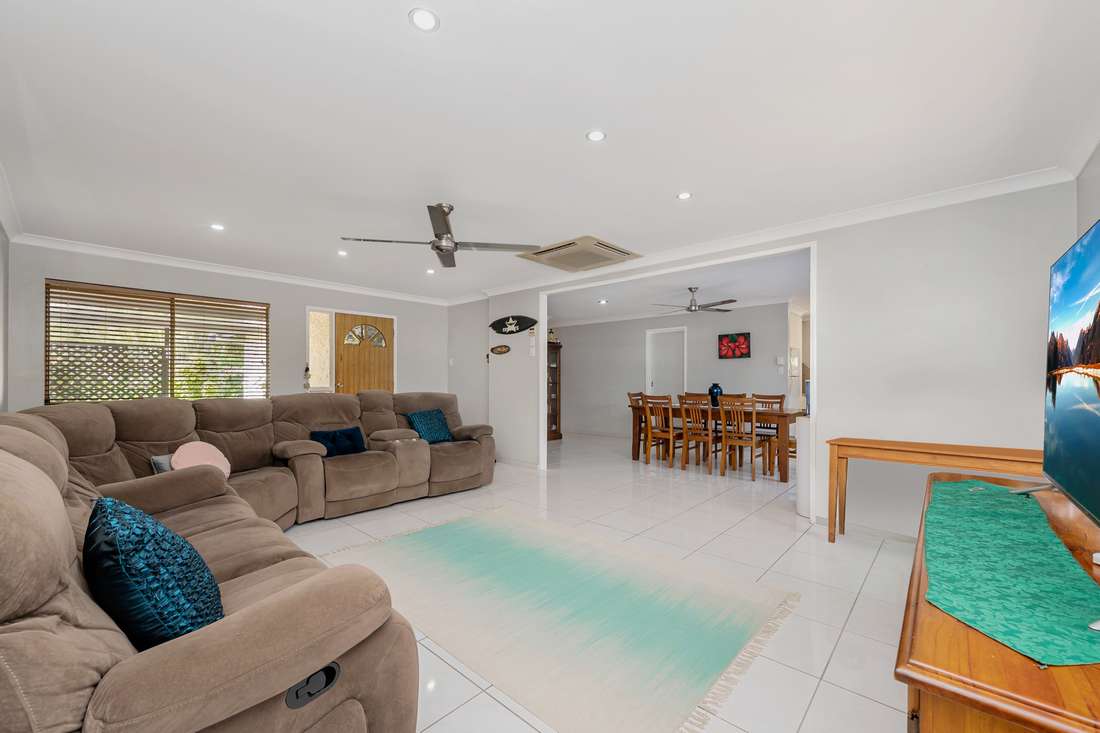 52 Yolanda Dr