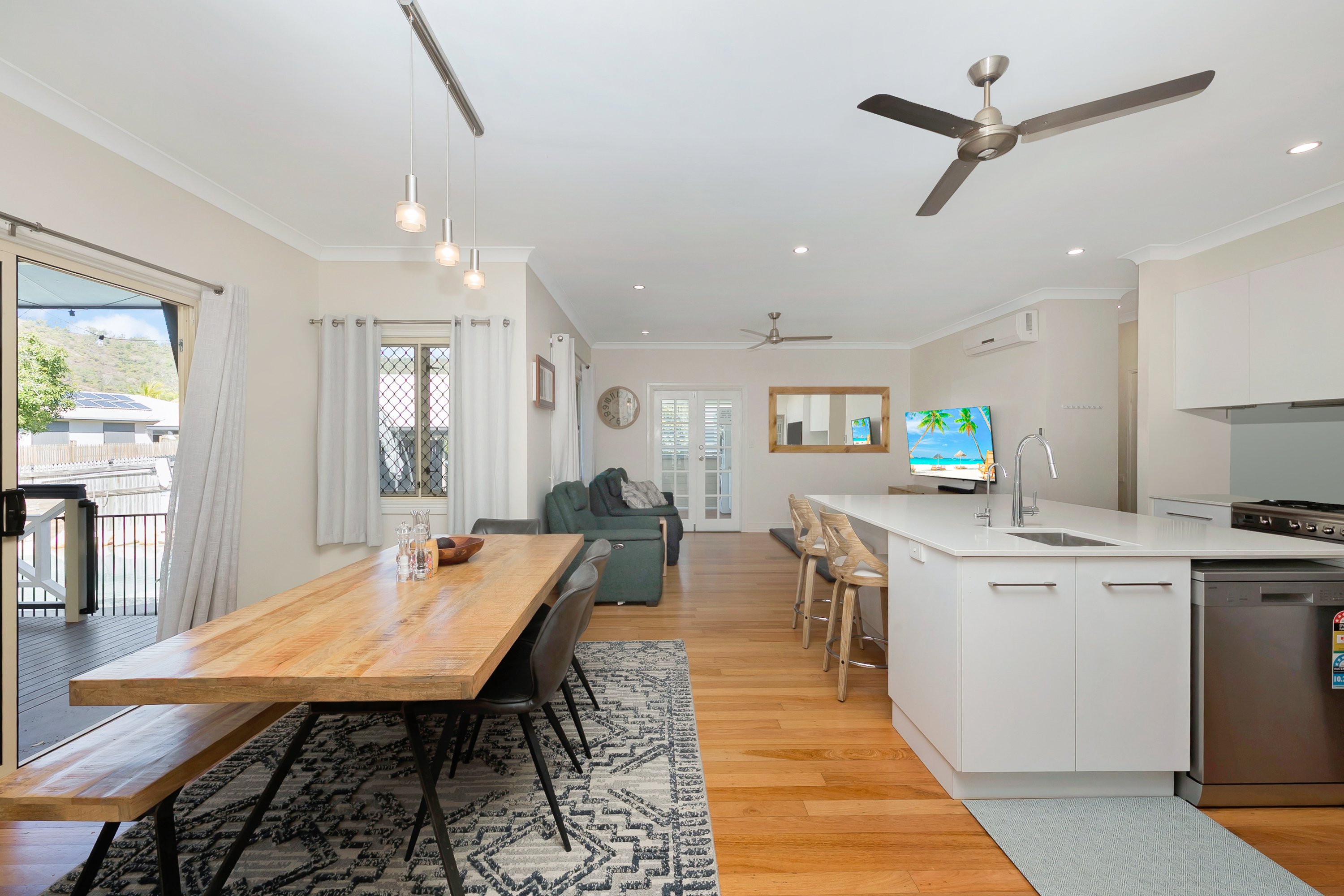 1 Mustey Close, Mount Louisa - Thumbnail 4