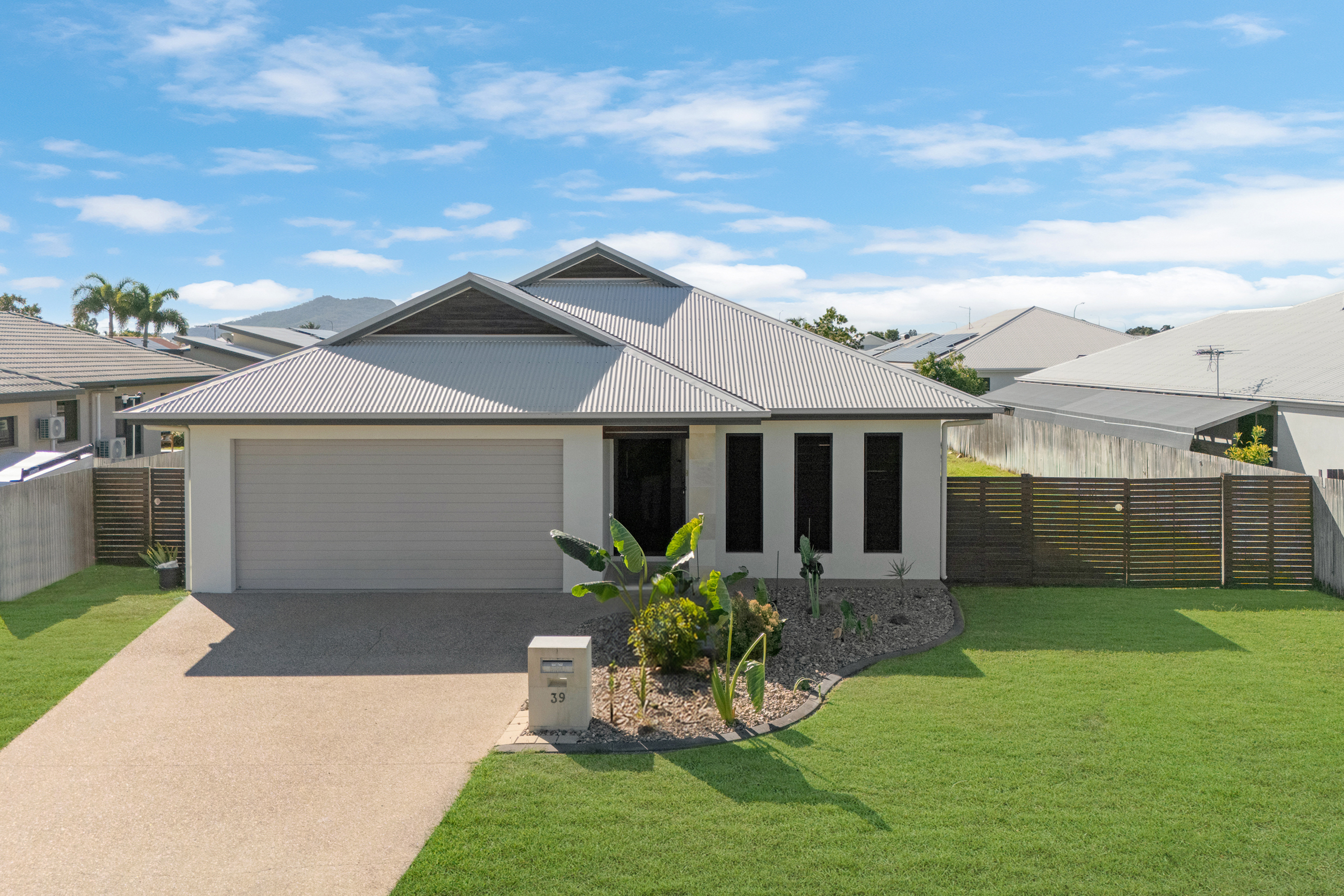 39 Twinview Terrace, Idalia - Image 1