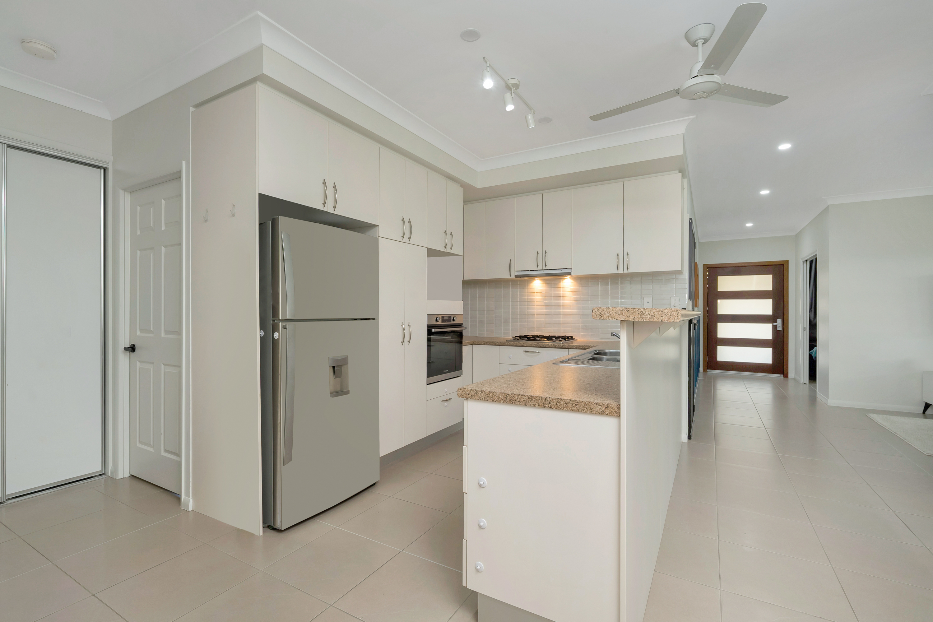 4 Polmaise Close, Burdell - Thumbnail 3