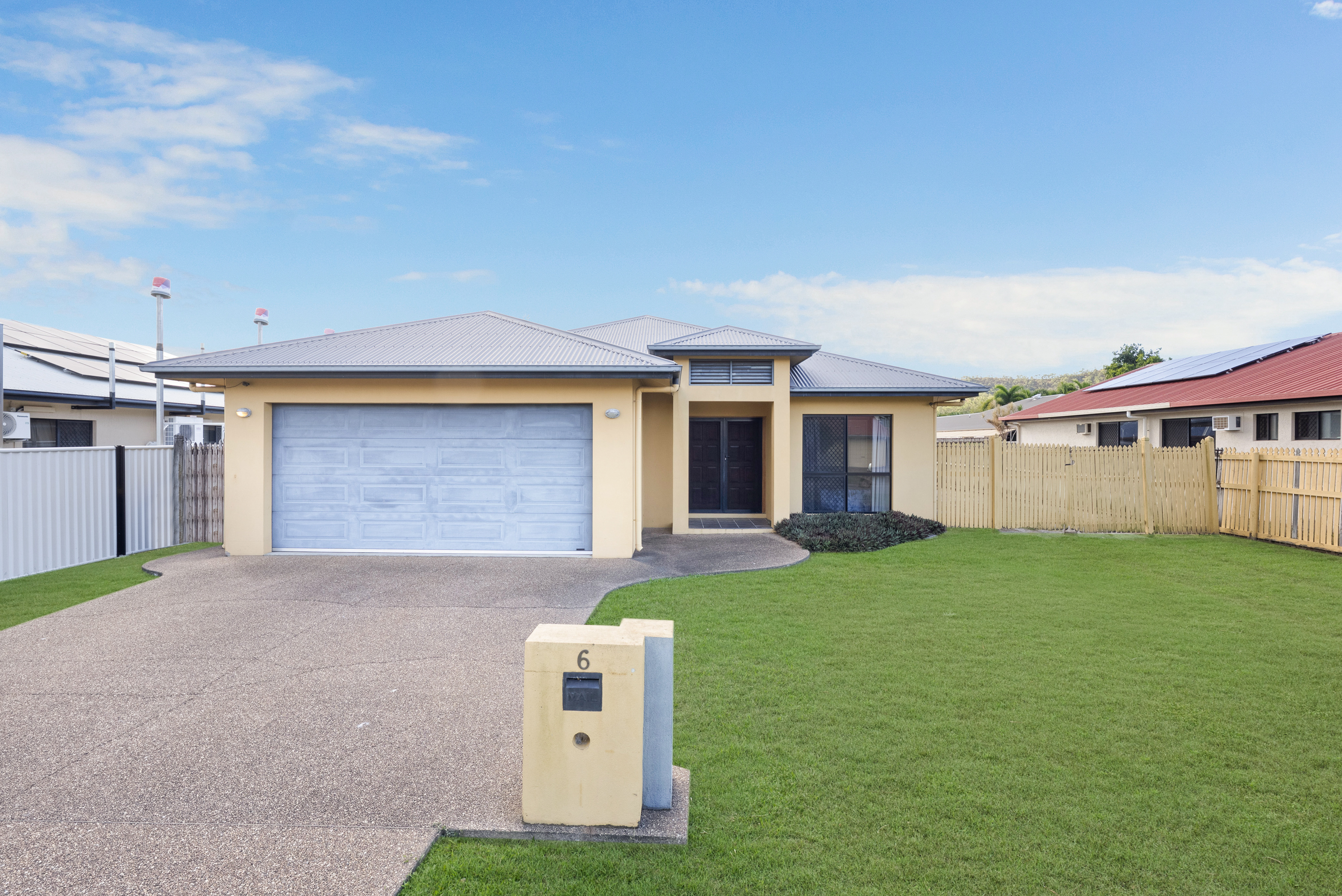 6 Squires Crescent, Kirwan - Image 1