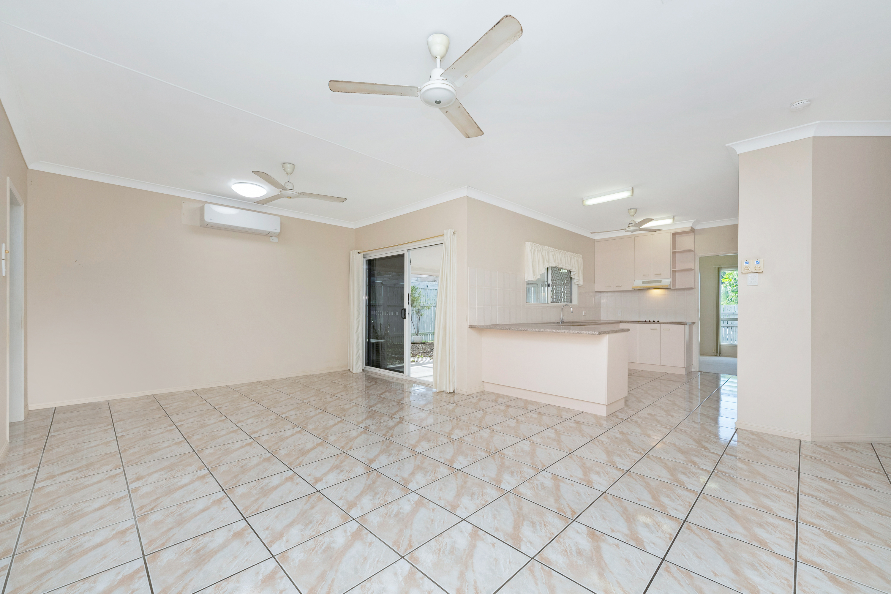 27 Macarthur Drive, Annandale - Thumbnail 6