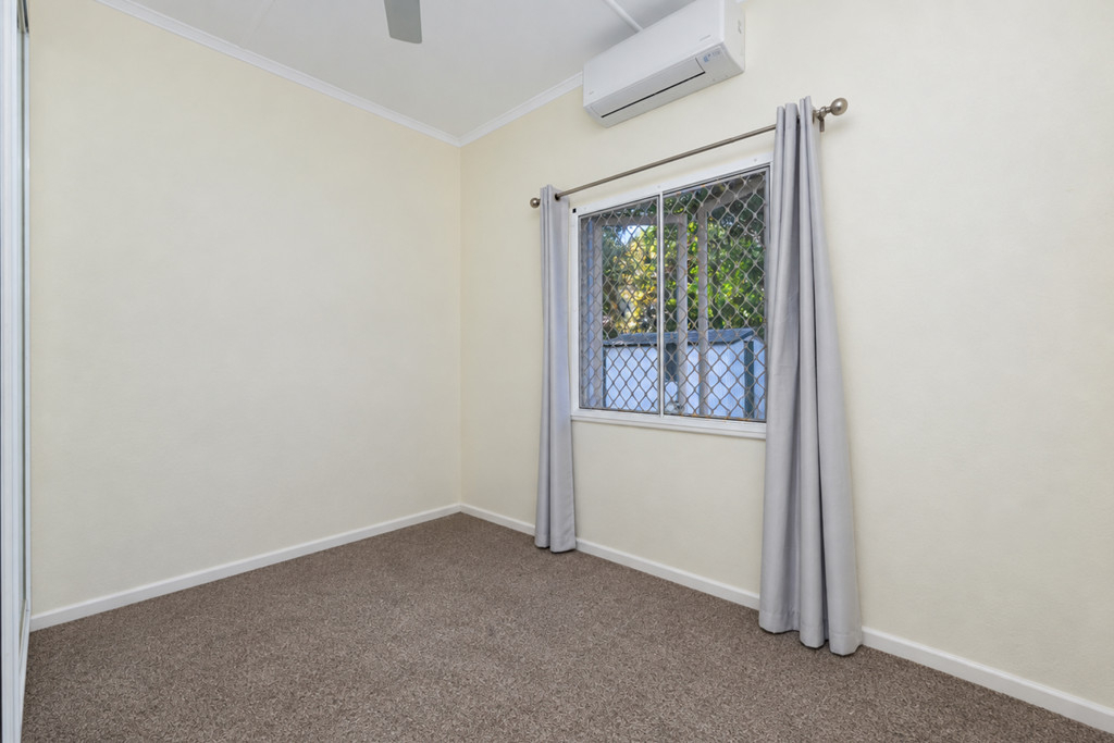 Photo 6 of 37 Sabadine St, Aitkenvale