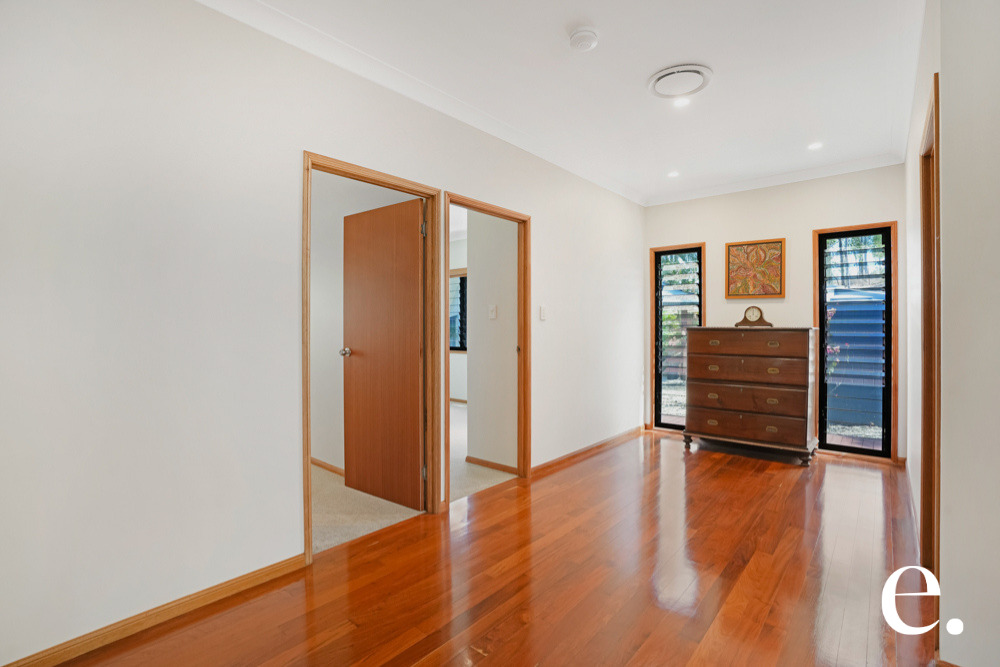 140 Flora Drive, Beecher - Thumbnail 5