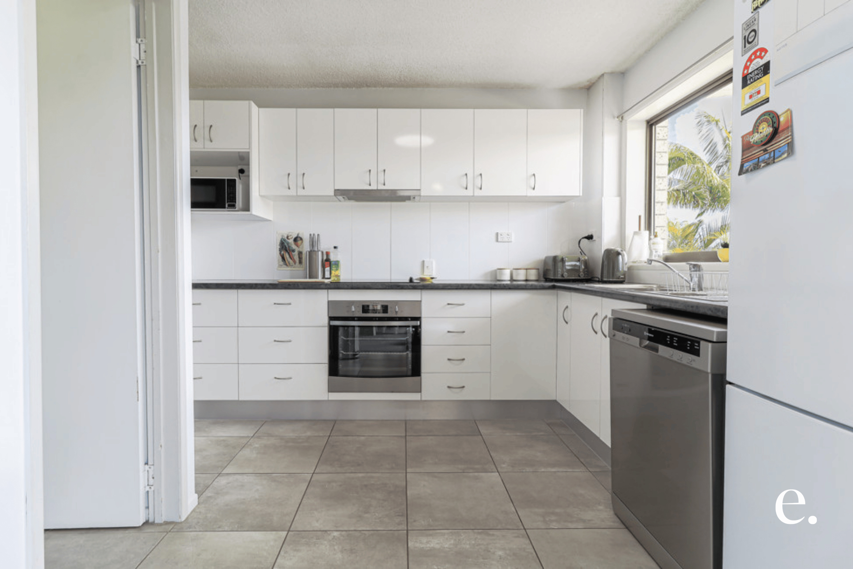 6/7 Kent Street, West Gladstone - Thumbnail 4