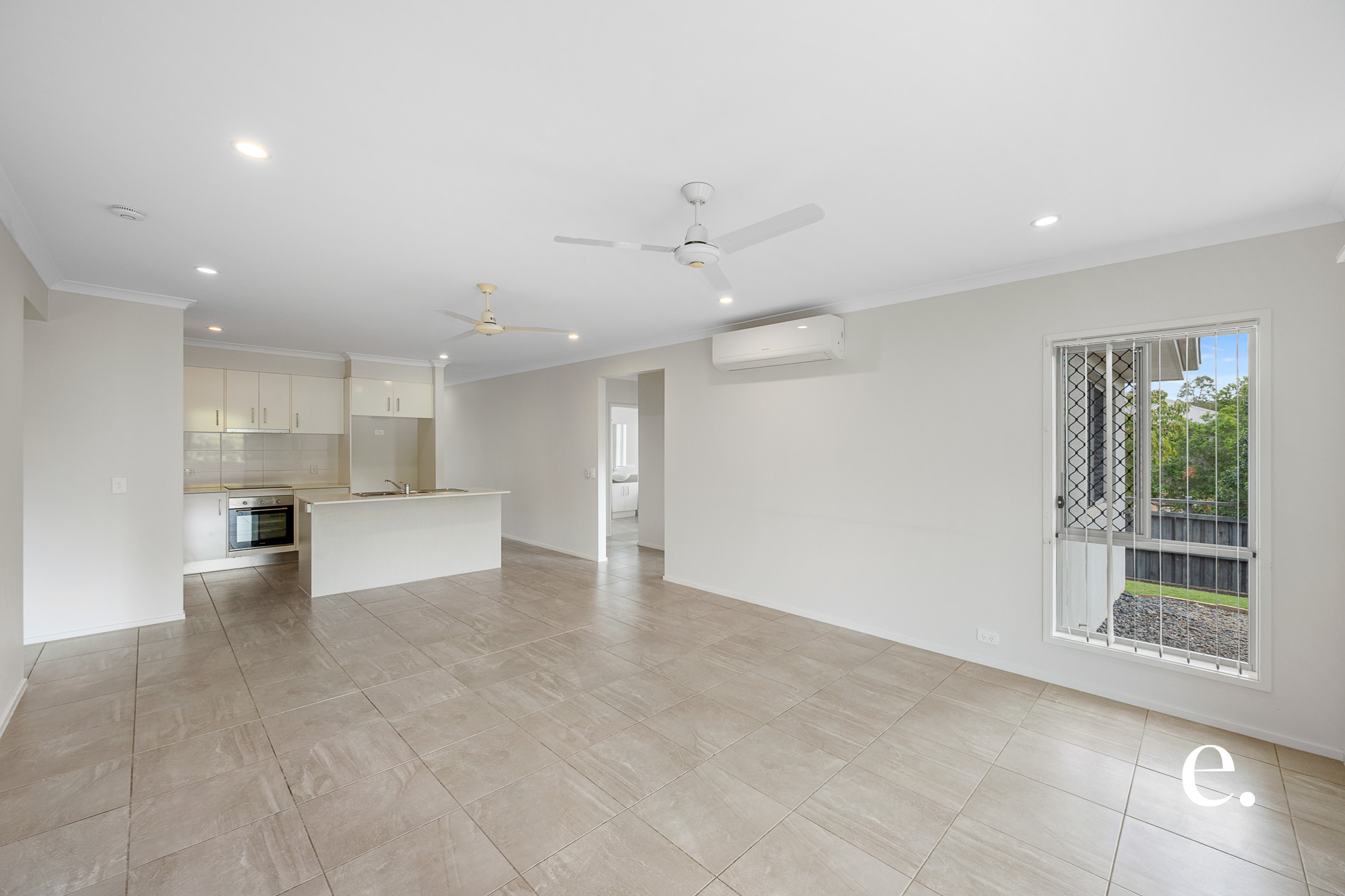 1 Clover Crescent, Boyne Island - Thumbnail 2