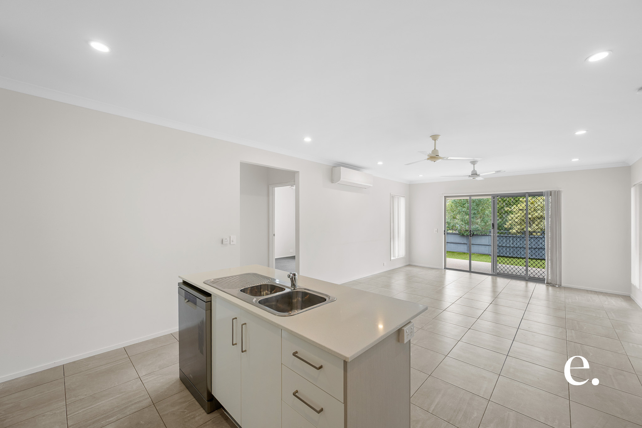 1 Clover Crescent, Boyne Island - Thumbnail 5