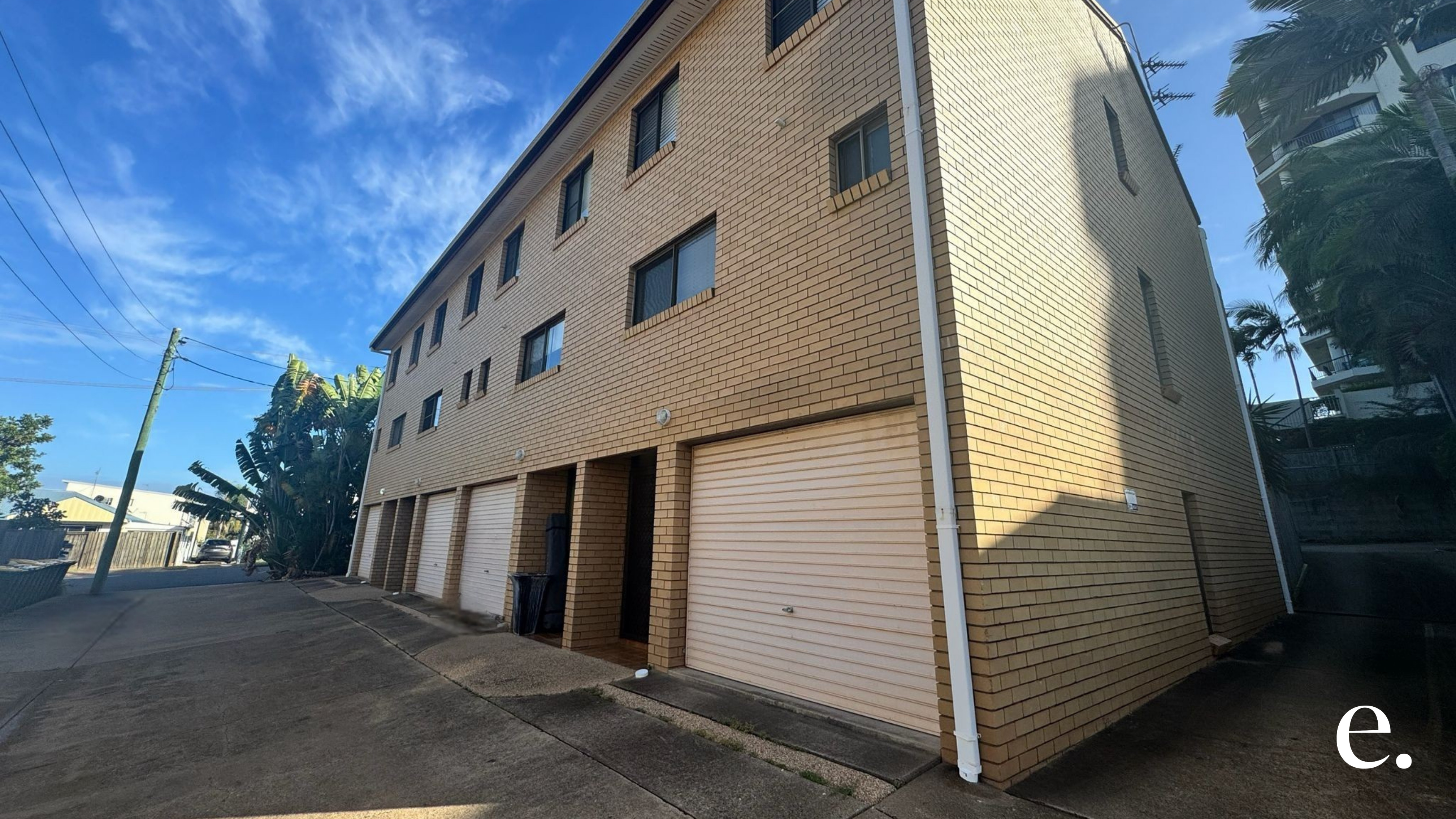 6/36 Kent Street, West Gladstone - Image 1