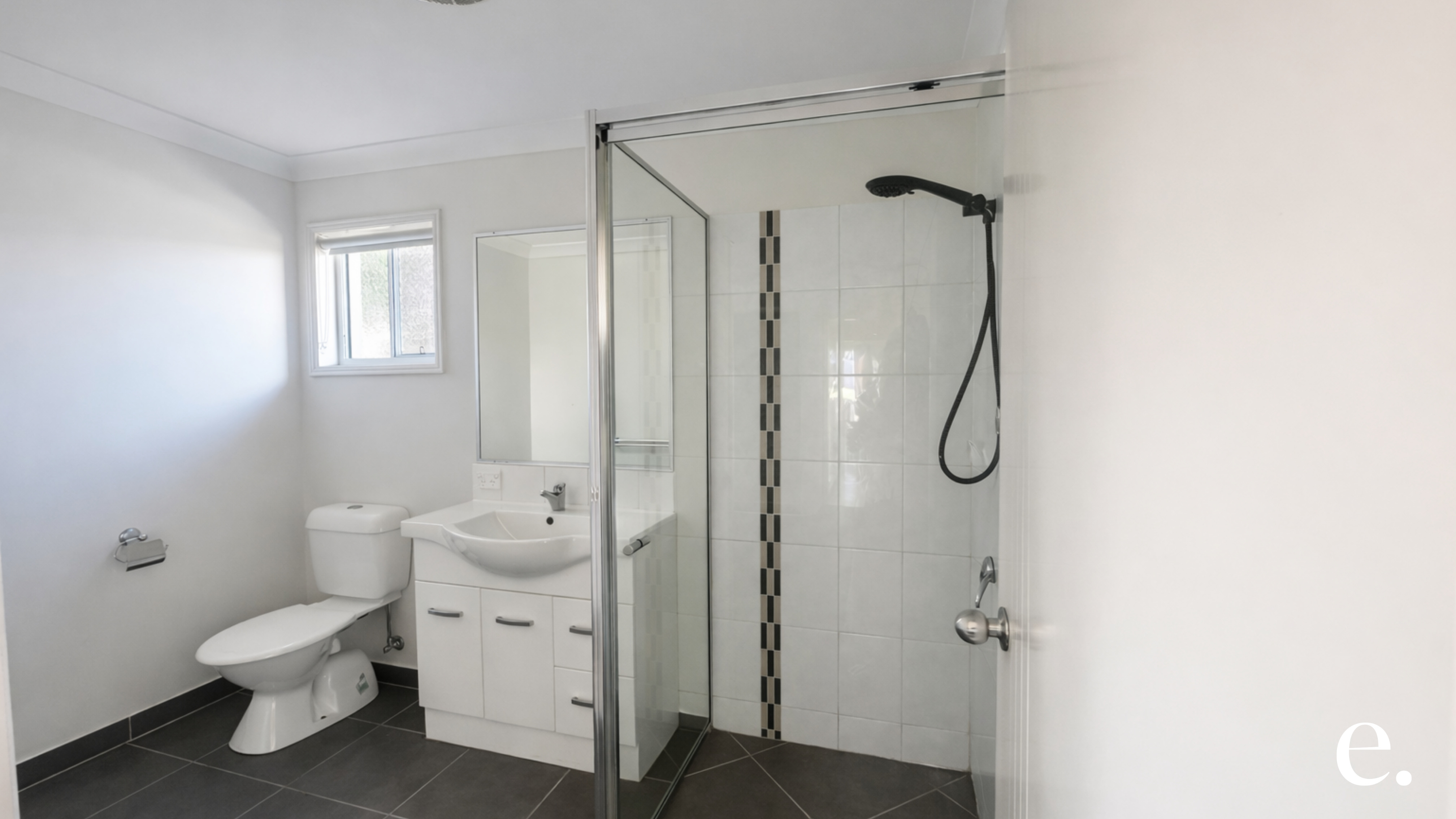11 Stewart Street, West Gladstone - Thumbnail 6
