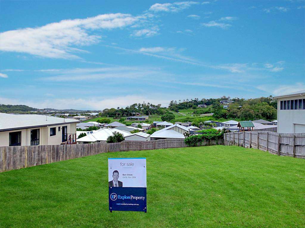 44 Douglas Crescent, Rural View - Thumbnail 2