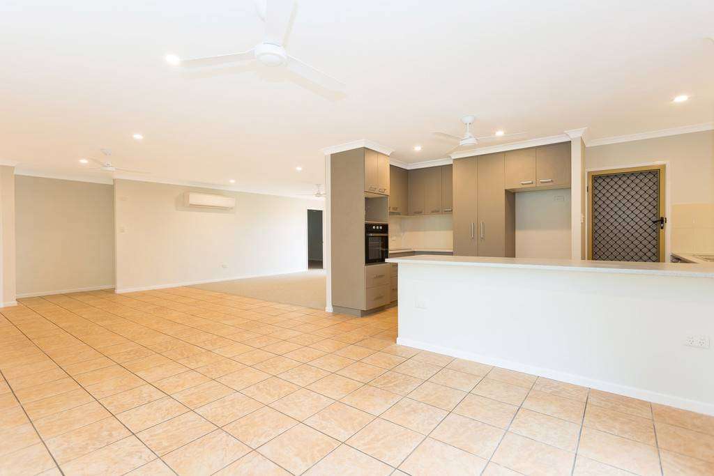 Photo 6 of 18 Victor Avenue, Glenella