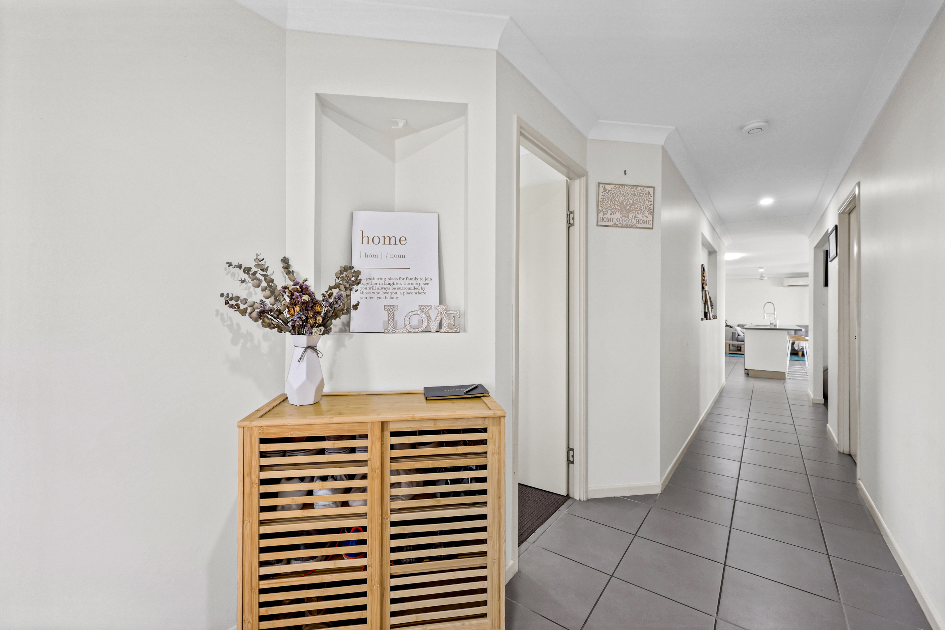 44 Newport Parade, Blacks Beach - Thumbnail 7