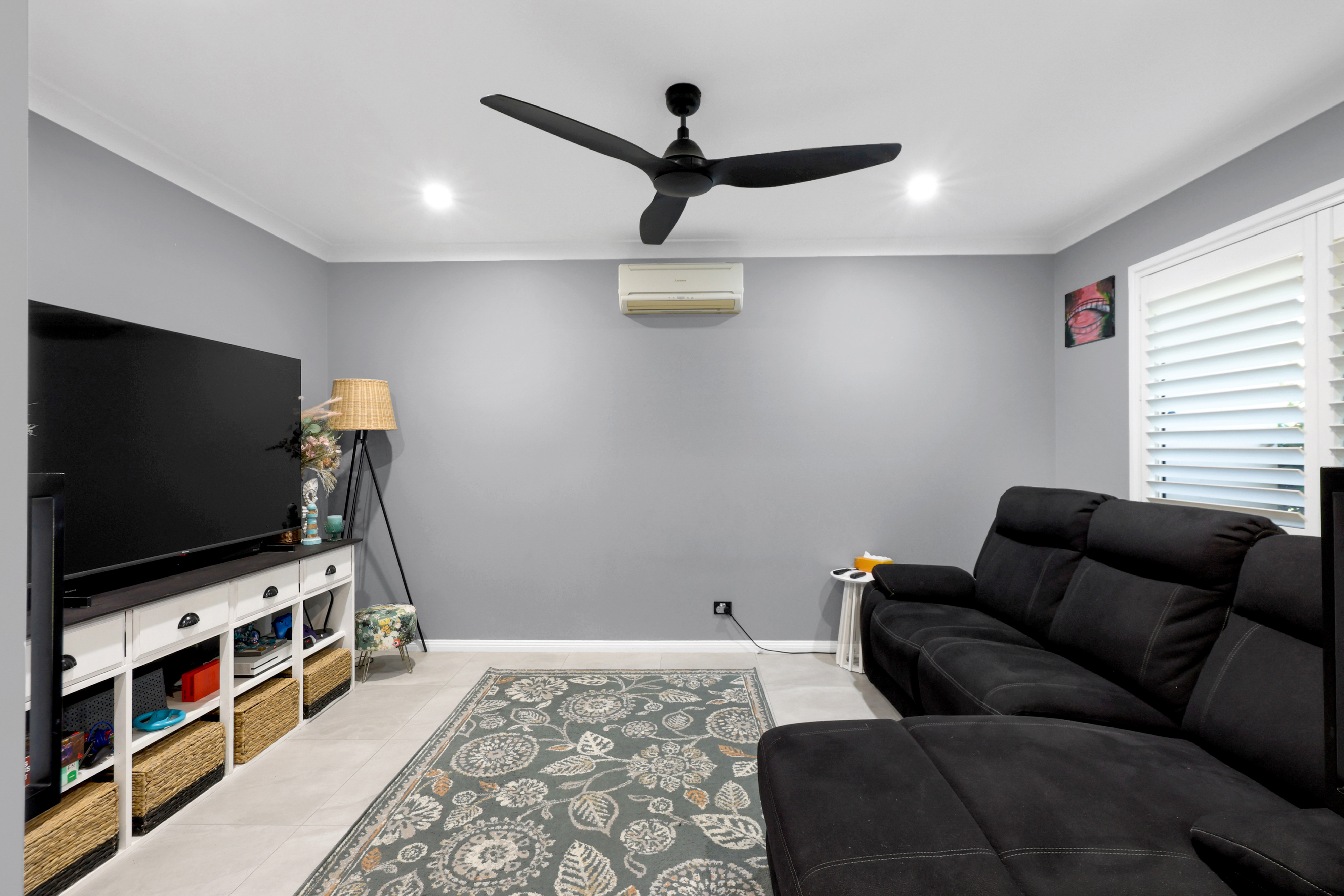 6 Leura Court, Glenella - Thumbnail 8